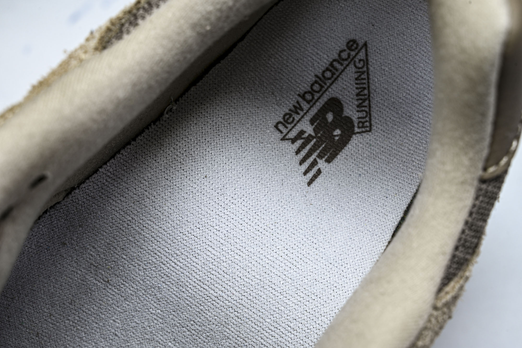 New Balance NB9060 联名款 复古休闲运动慢跑鞋U9060。B #YZ010#鞋款灵感源