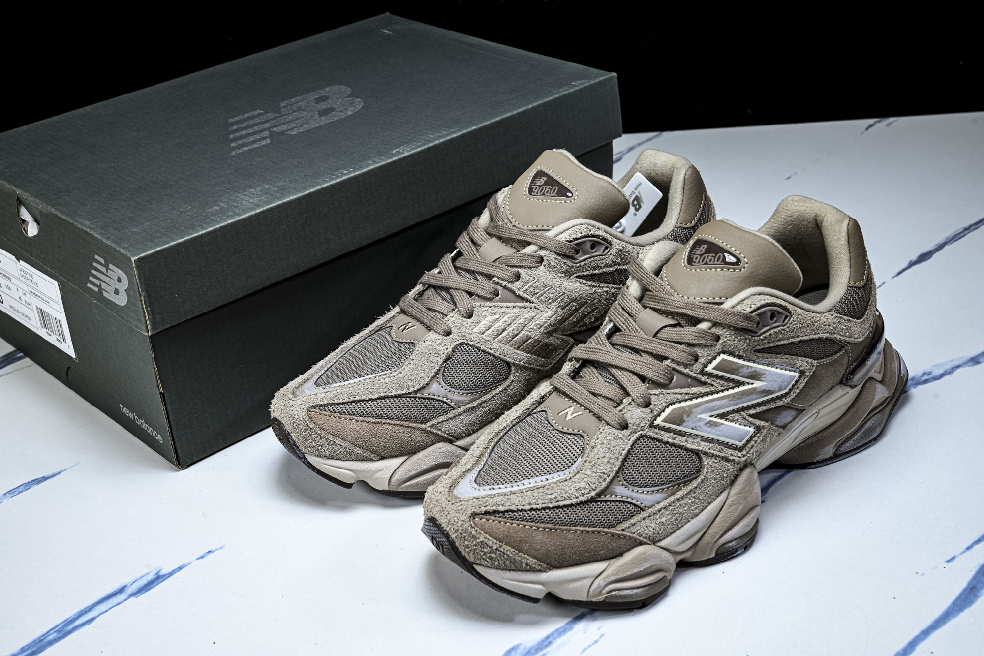 New Balance NB9060 联名款 复古休闲运动慢跑鞋U9060。B #YZ010#鞋款灵感源