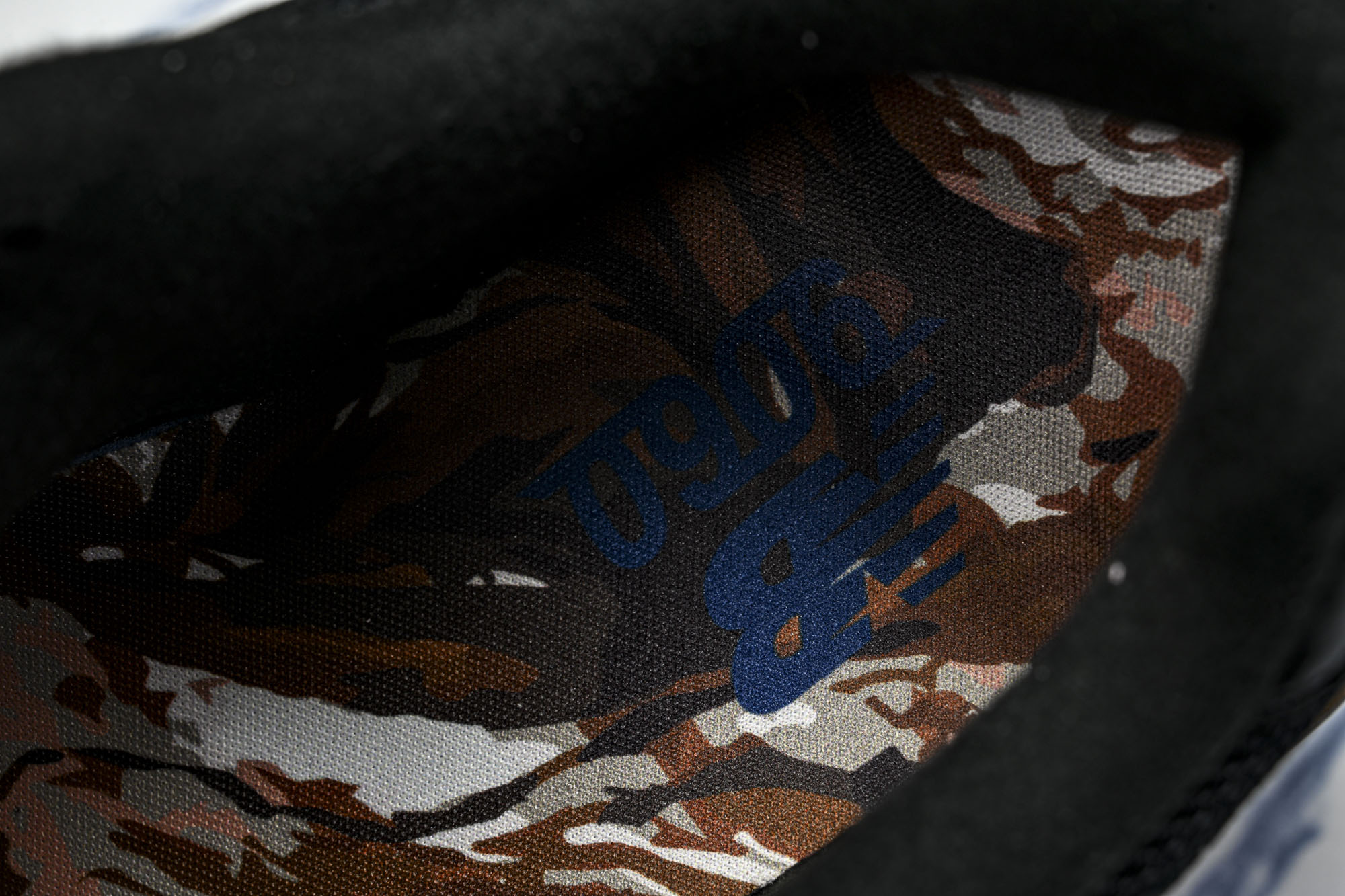 New Balance NB9060 联名款 复古休闲运动慢跑鞋U9060RE #YZ010#鞋款灵感源