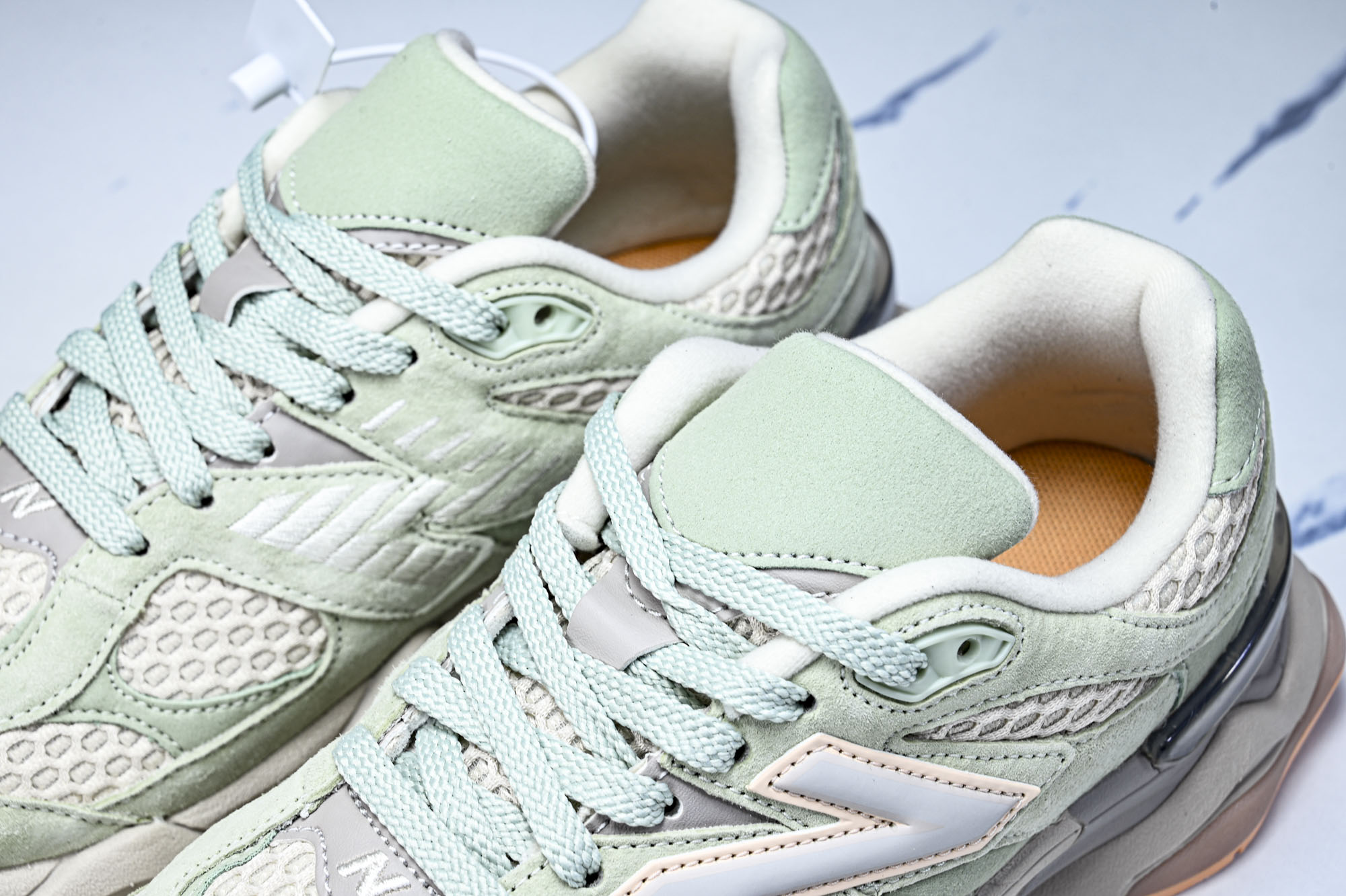 New Balance NB9060 联名款 复古休闲运动慢跑鞋U9060WA1 #YZ010#鞋款灵感