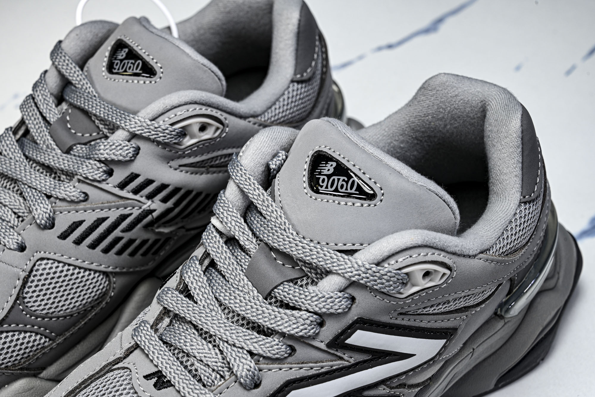 New Balance NB9060 联名款 复古休闲运动慢跑鞋U9060ZGB #YZ010#鞋款灵感
