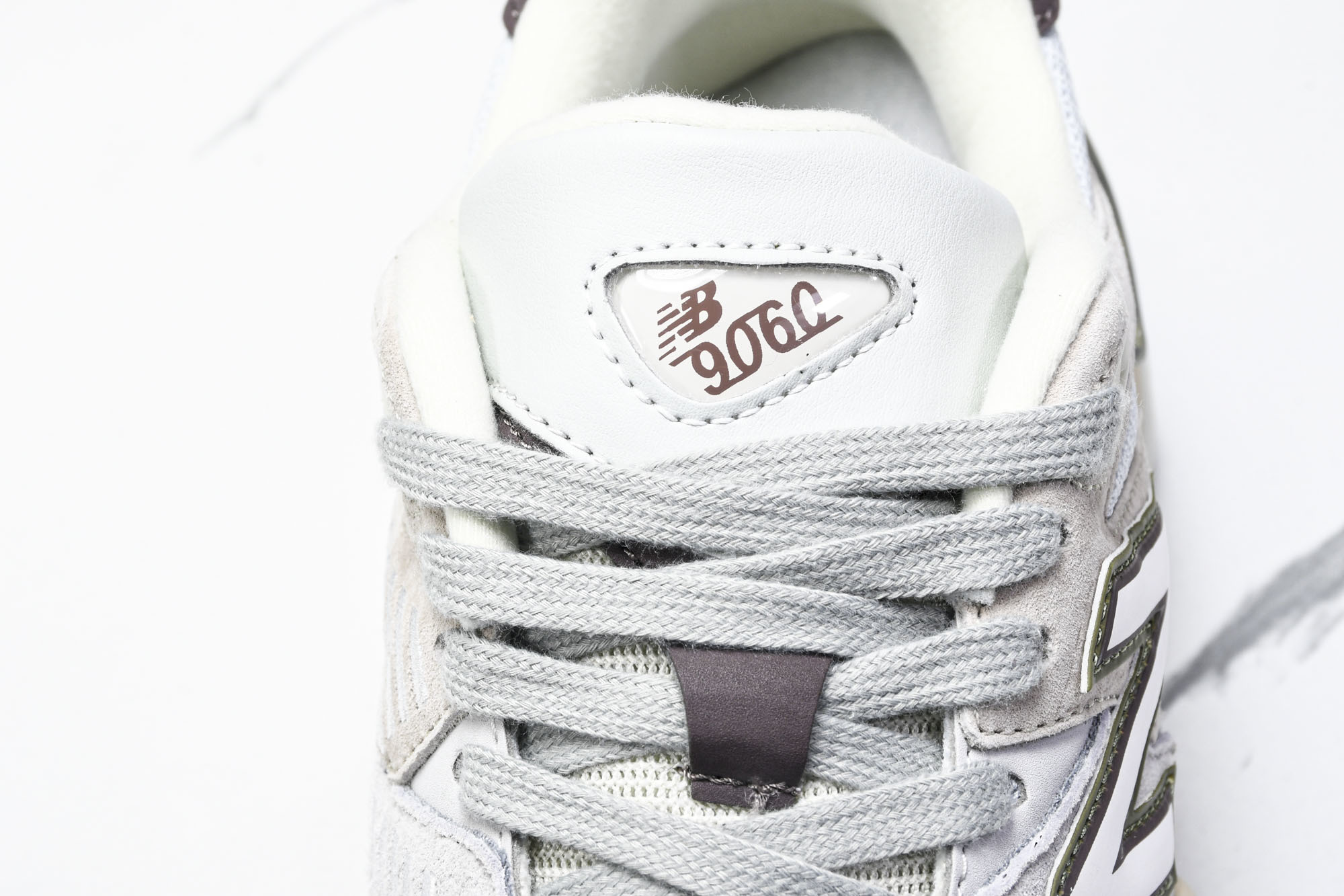 New Balance NB9060系列 复古休闲运动慢跑鞋 U906OFNA #YZ010#鞋款灵感源