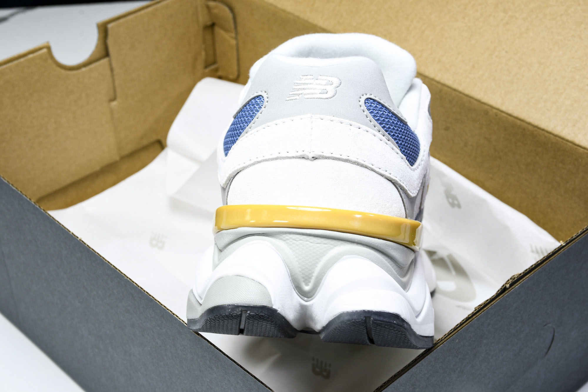 New Balance NB9060系列 复古休闲运动慢跑鞋 U9060FM #YZ010#鞋款灵感源自