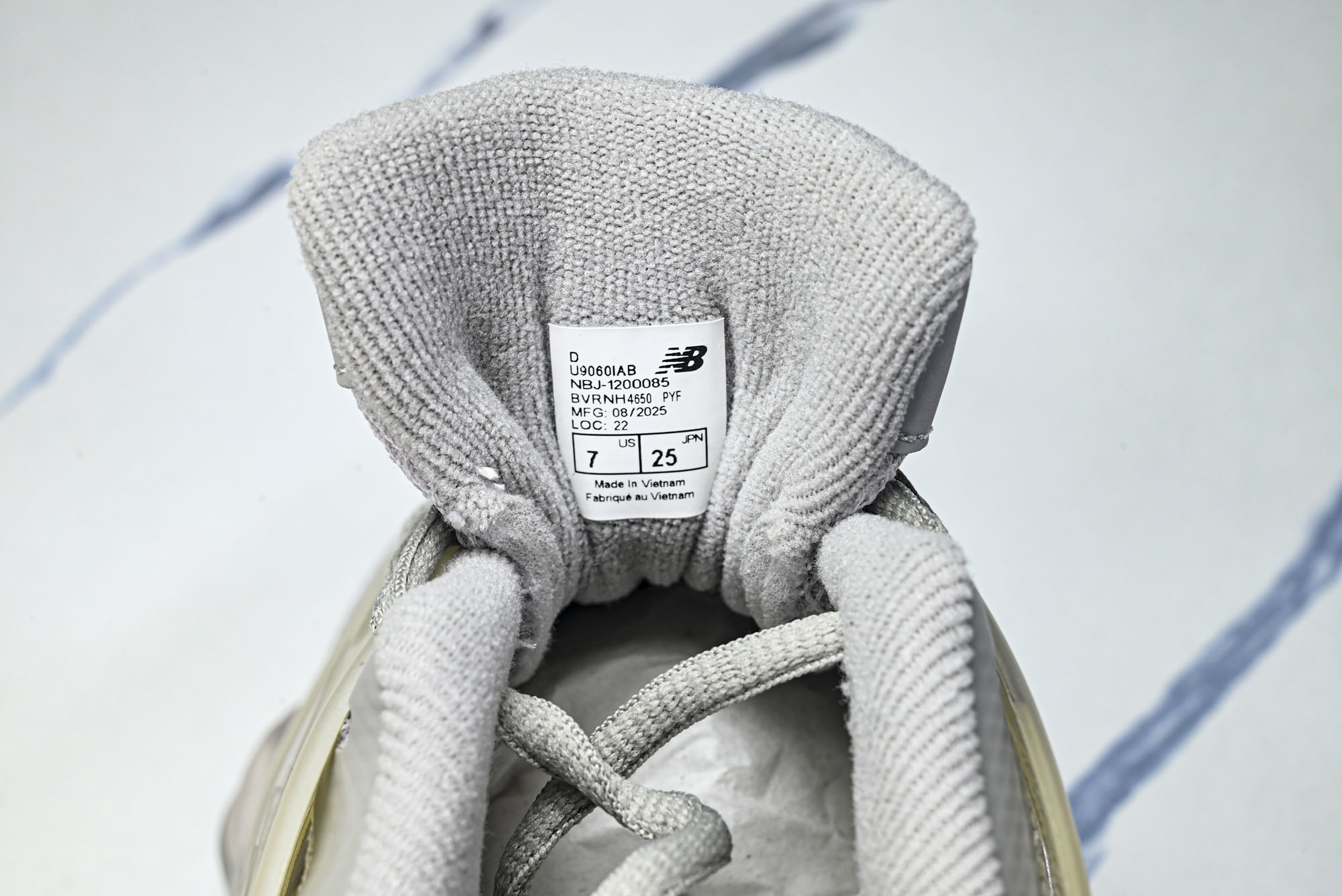 New Balance NB9060系列 复古休闲运动慢跑鞋 U9060IAB #YZ010#鞋款灵感源