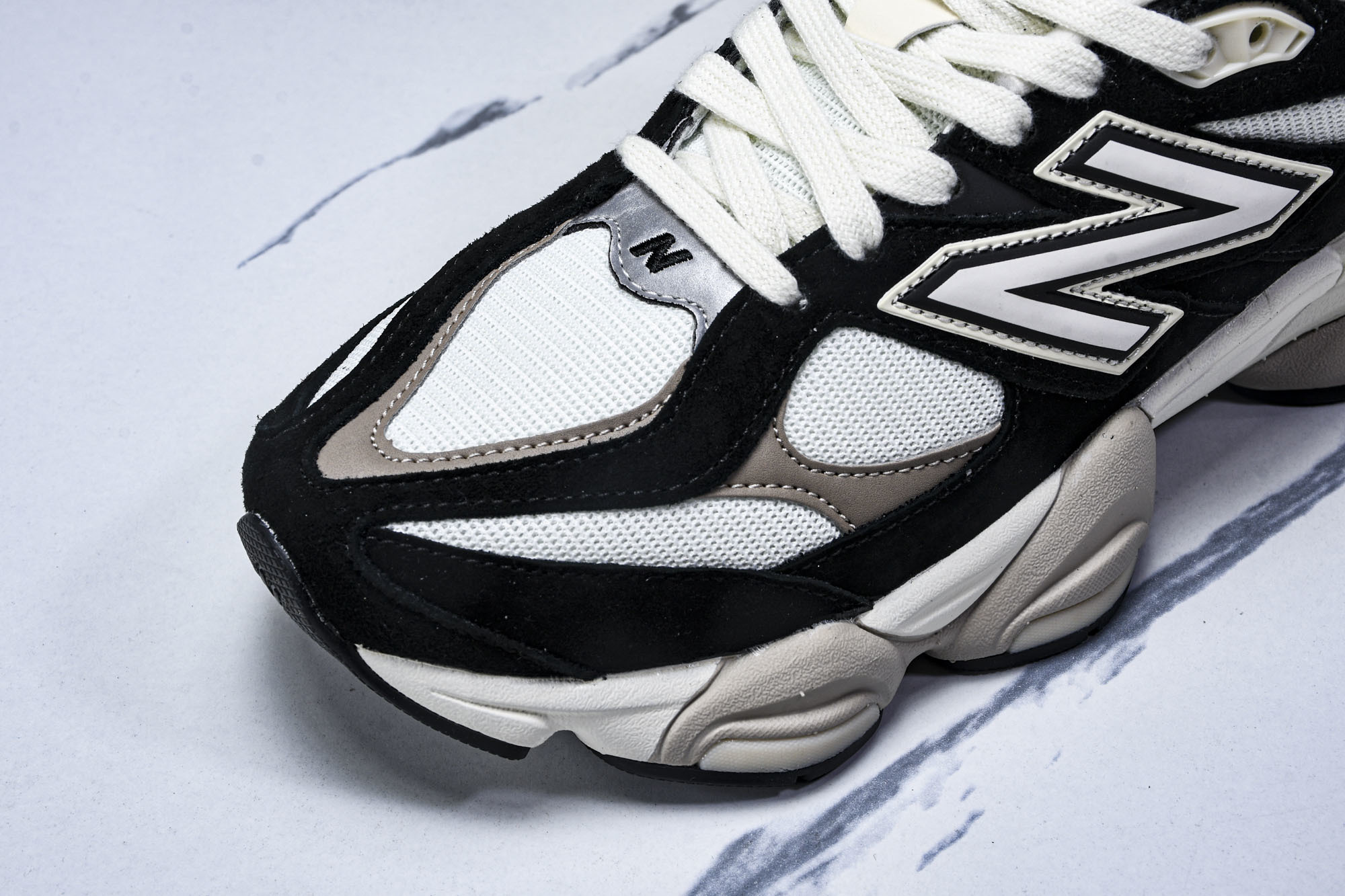 New Balance NB 9060 Sea Salt 黑白  货号：U9060BLZ #YZ010#