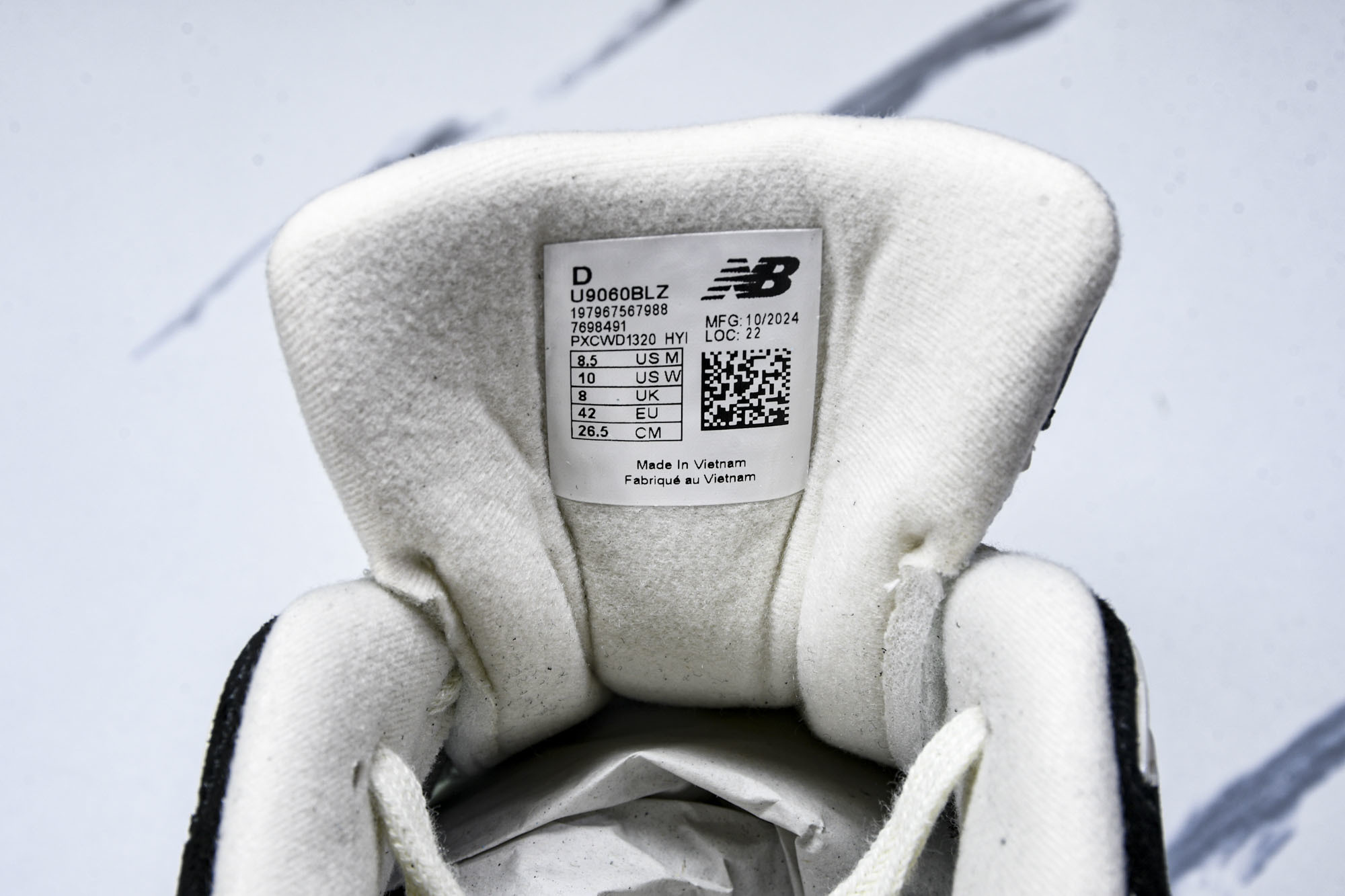 New Balance NB 9060 Sea Salt 黑白  货号：U9060BLZ #YZ010#