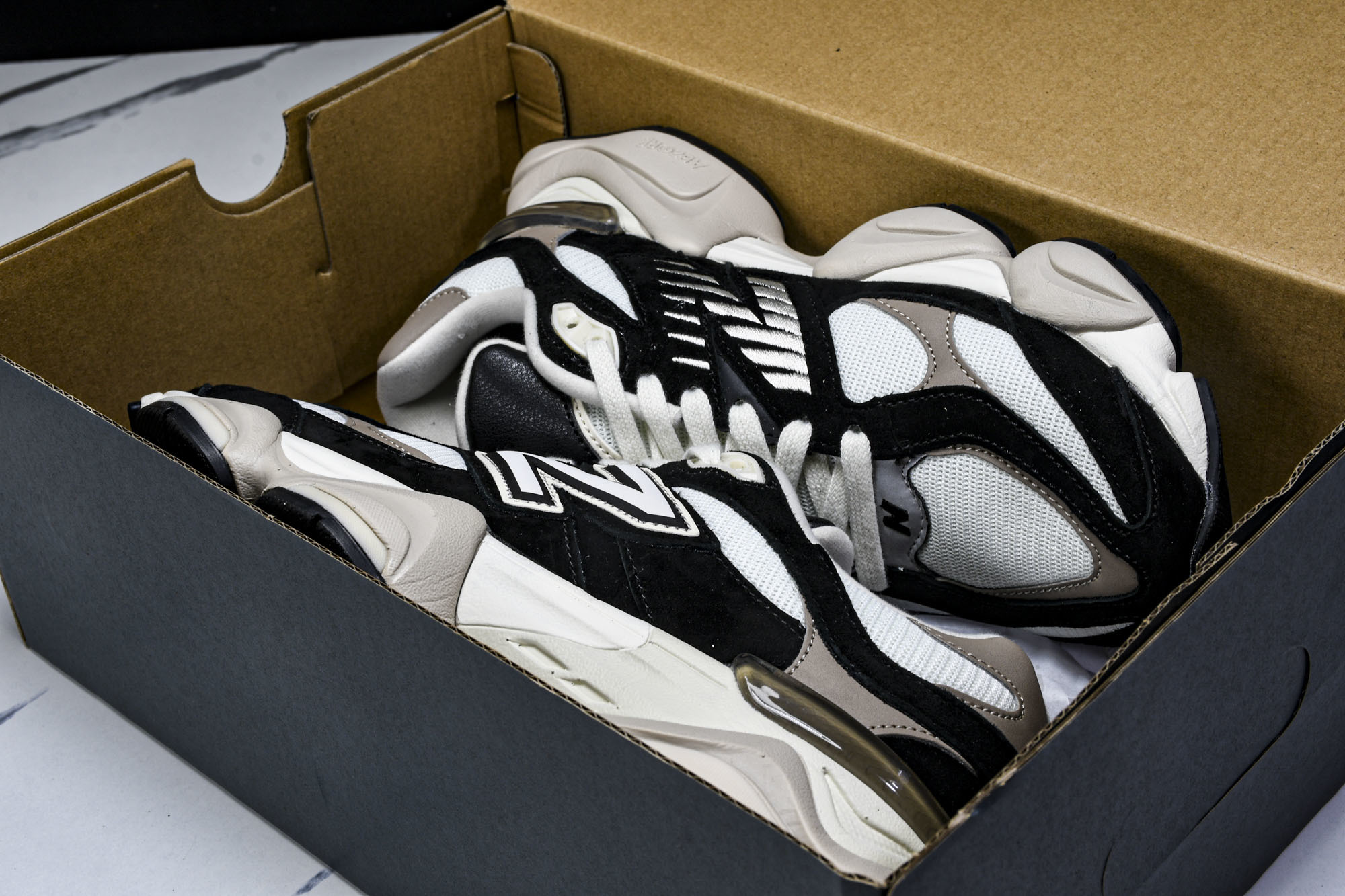 New Balance NB 9060 Sea Salt 黑白  货号：U9060BLZ #YZ010#