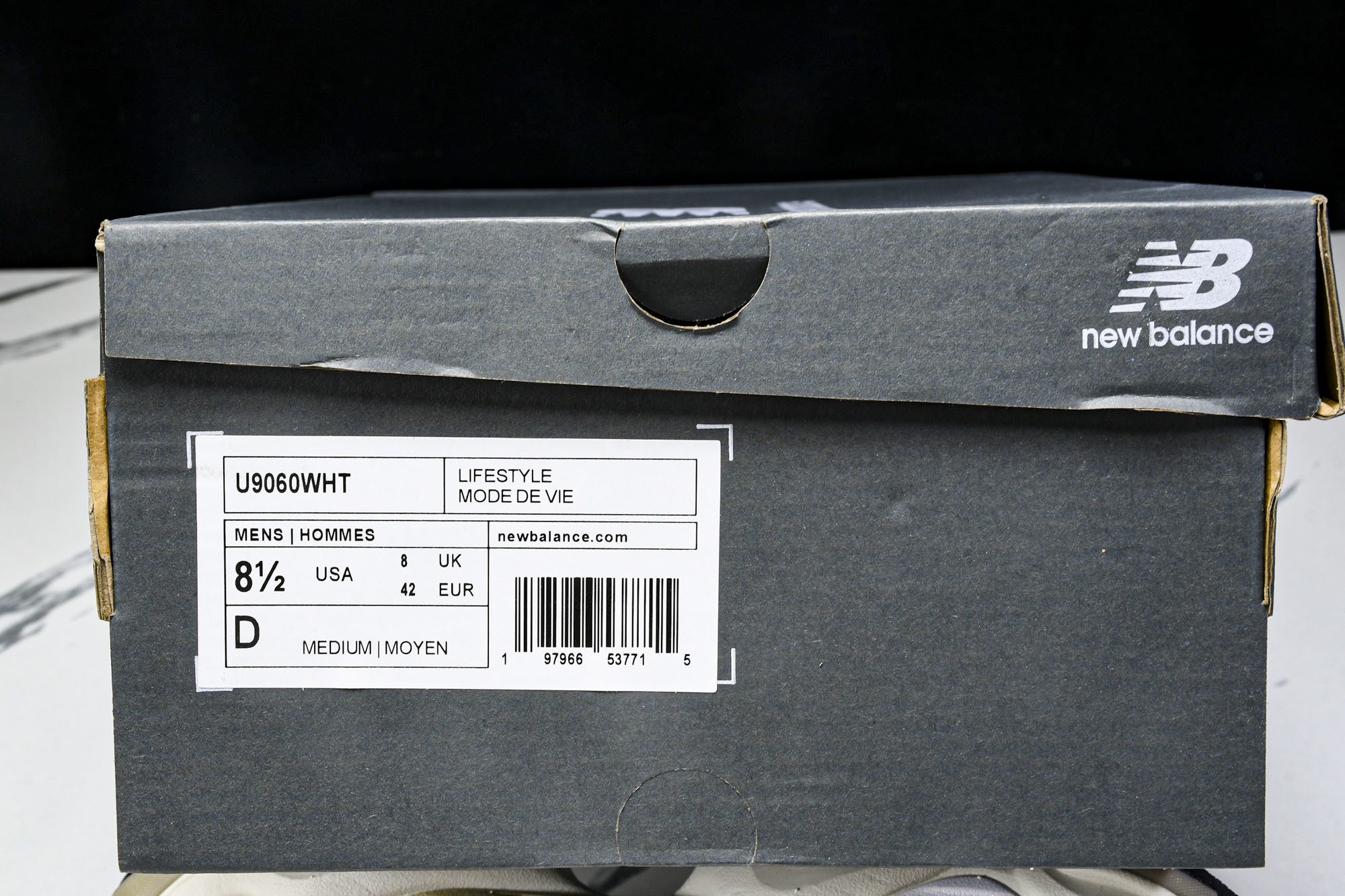New Balance NB 9060米色  货号：U9060WHT #YZ010#鞋款灵感源自设计师本
