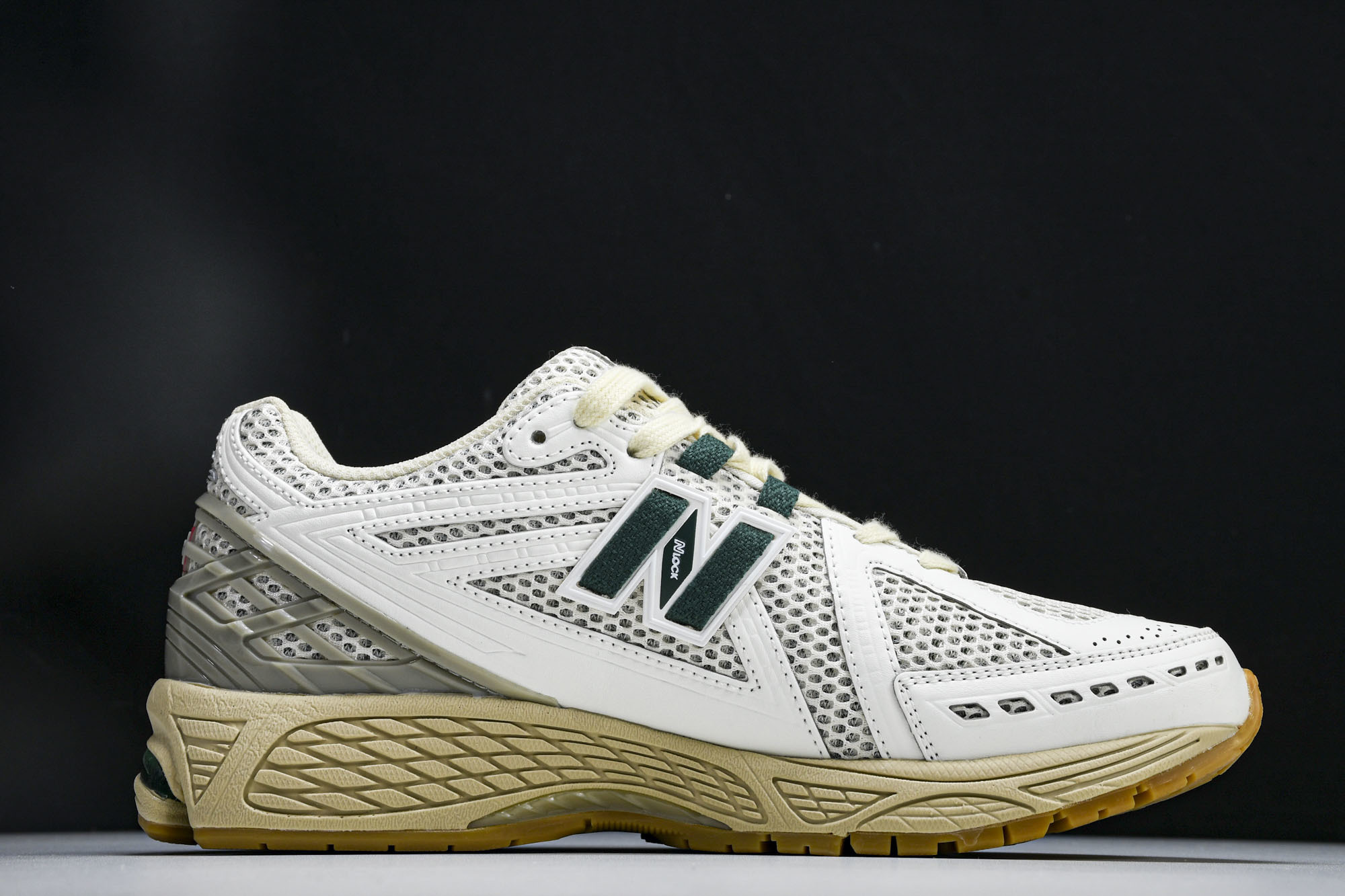 New Balance 1906系列复古老爹风休闲运动慢跑鞋 M1906RQ #YZ010#鞋款灵感源自