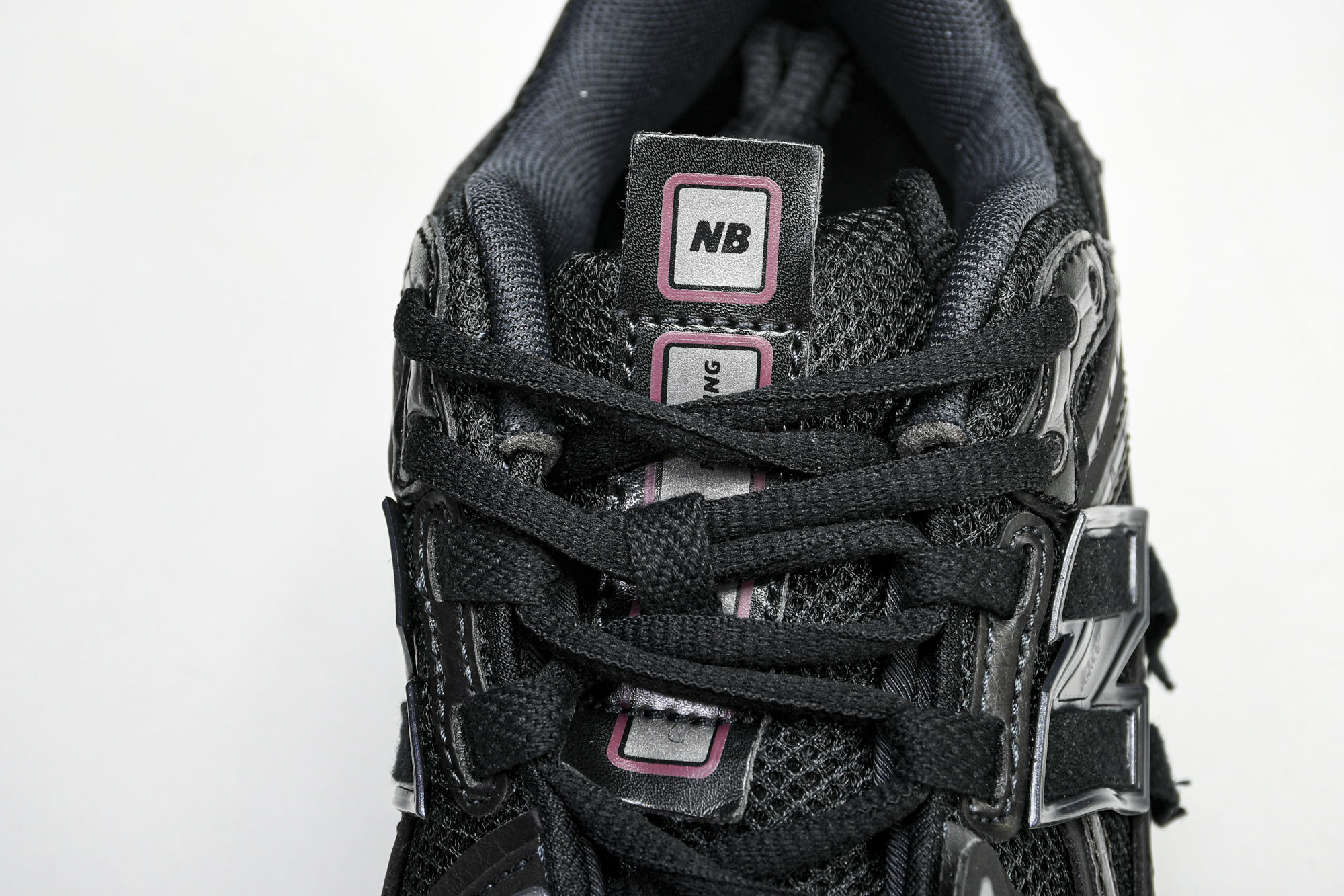 New Balance 1906系列复古老爹风休闲运动慢跑鞋 M1906AF #YZ010#鞋款灵感源自