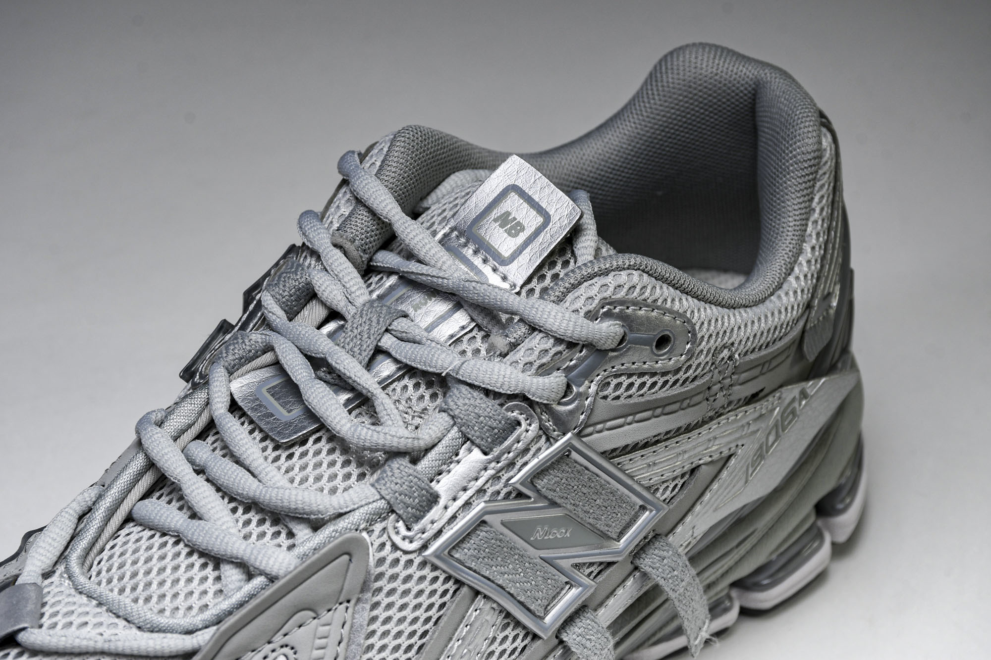 New Balance 1906系列复古老爹风休闲运动慢跑鞋 M1906AG #YZ010#鞋款灵感源自