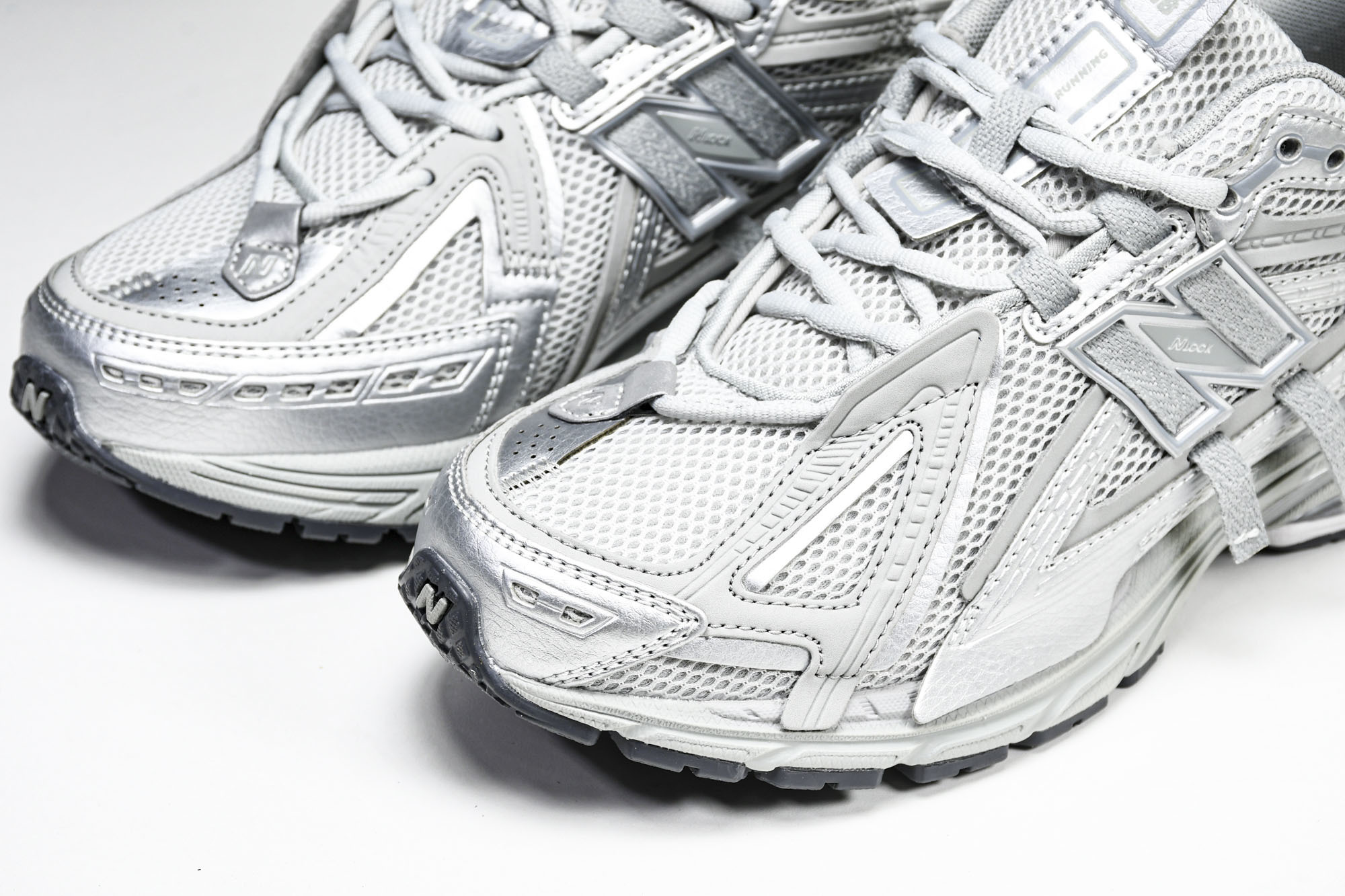 New Balance 1906系列复古老爹风休闲运动慢跑鞋 M1906AG #YZ010#鞋款灵感源自