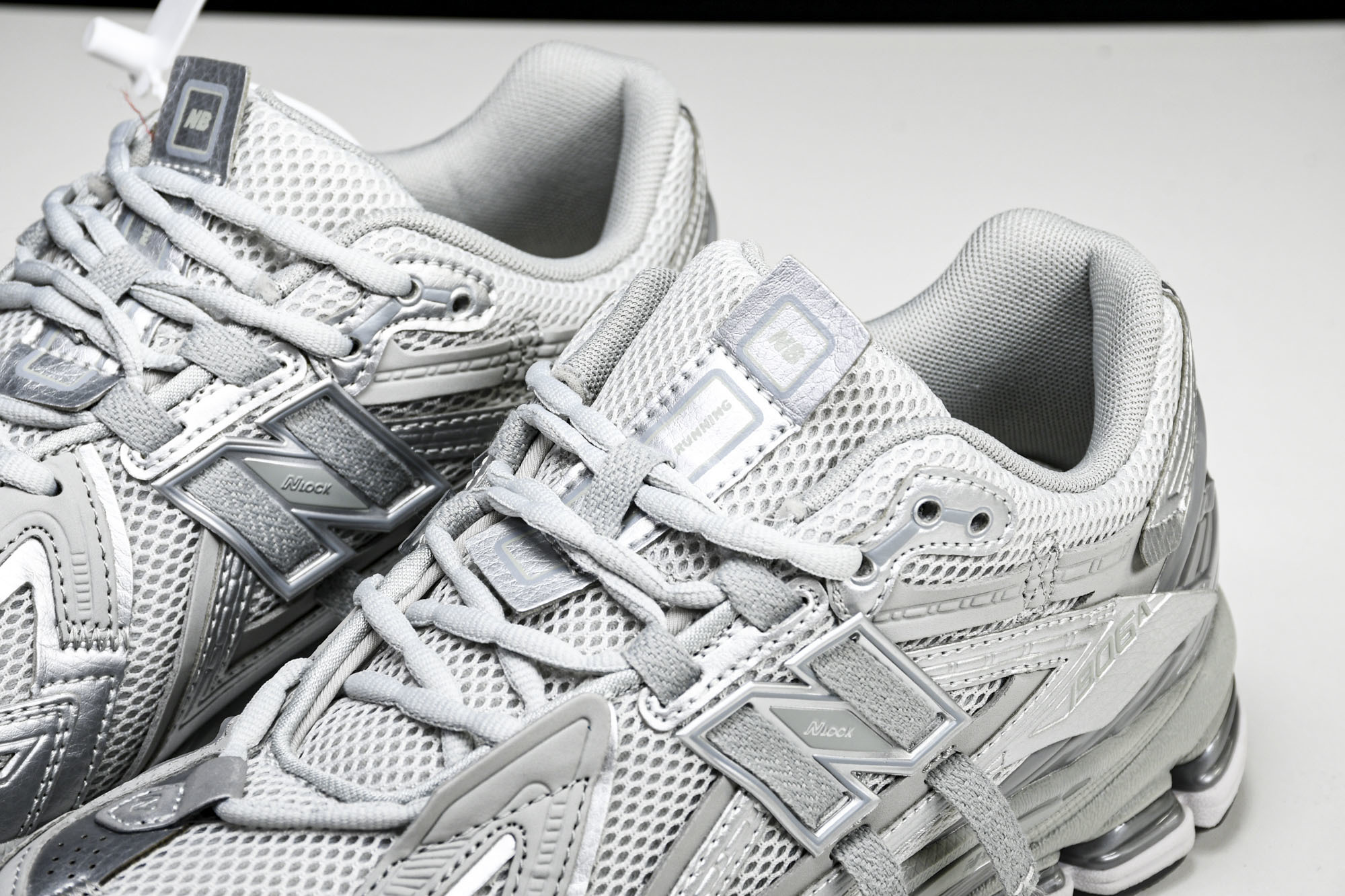New Balance 1906系列复古老爹风休闲运动慢跑鞋 M1906AG #YZ010#鞋款灵感源自