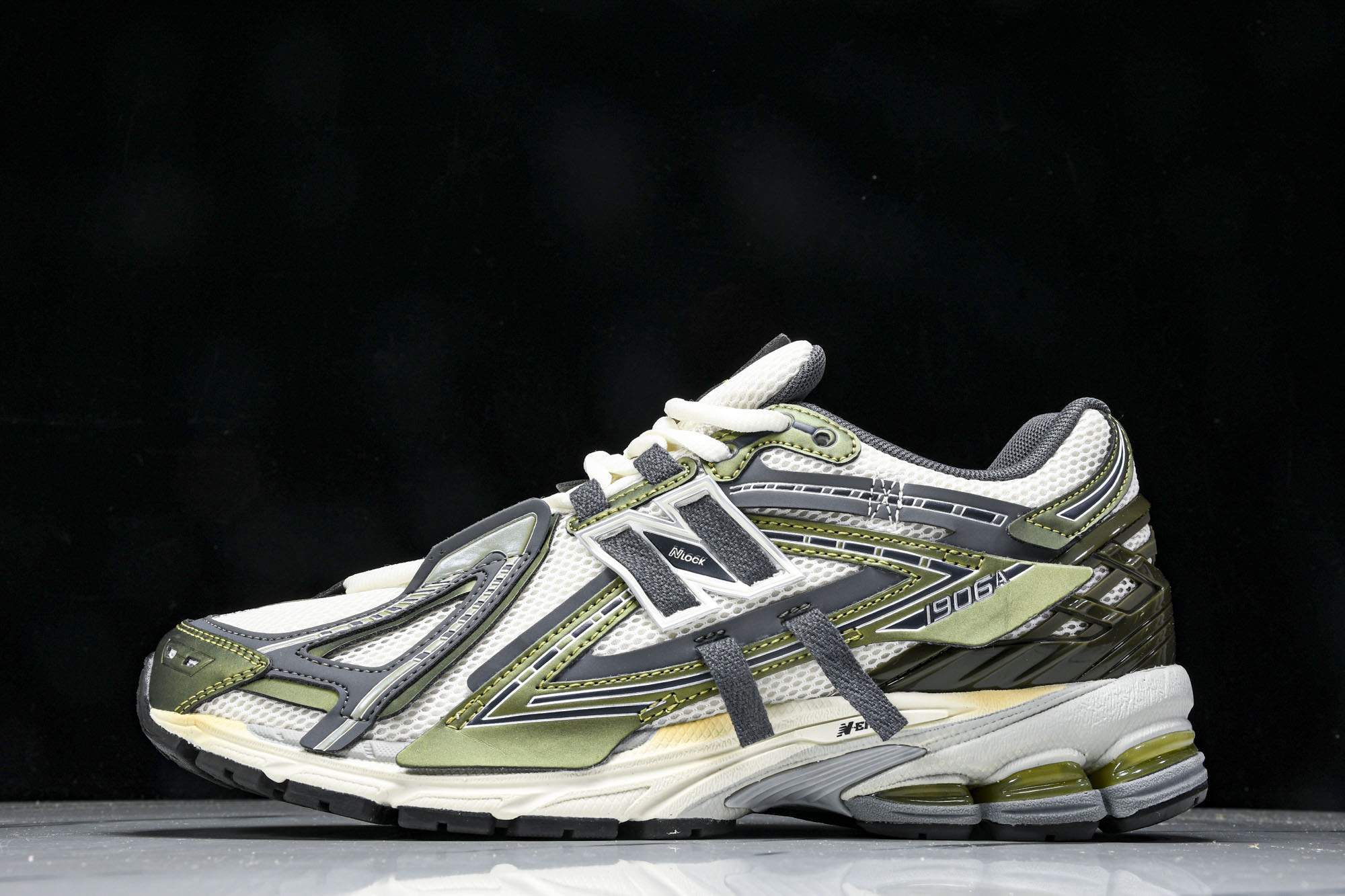 New Balance 1906系列复古老爹风休闲运动慢跑鞋 M1906ANA #YZ010#鞋款灵感源