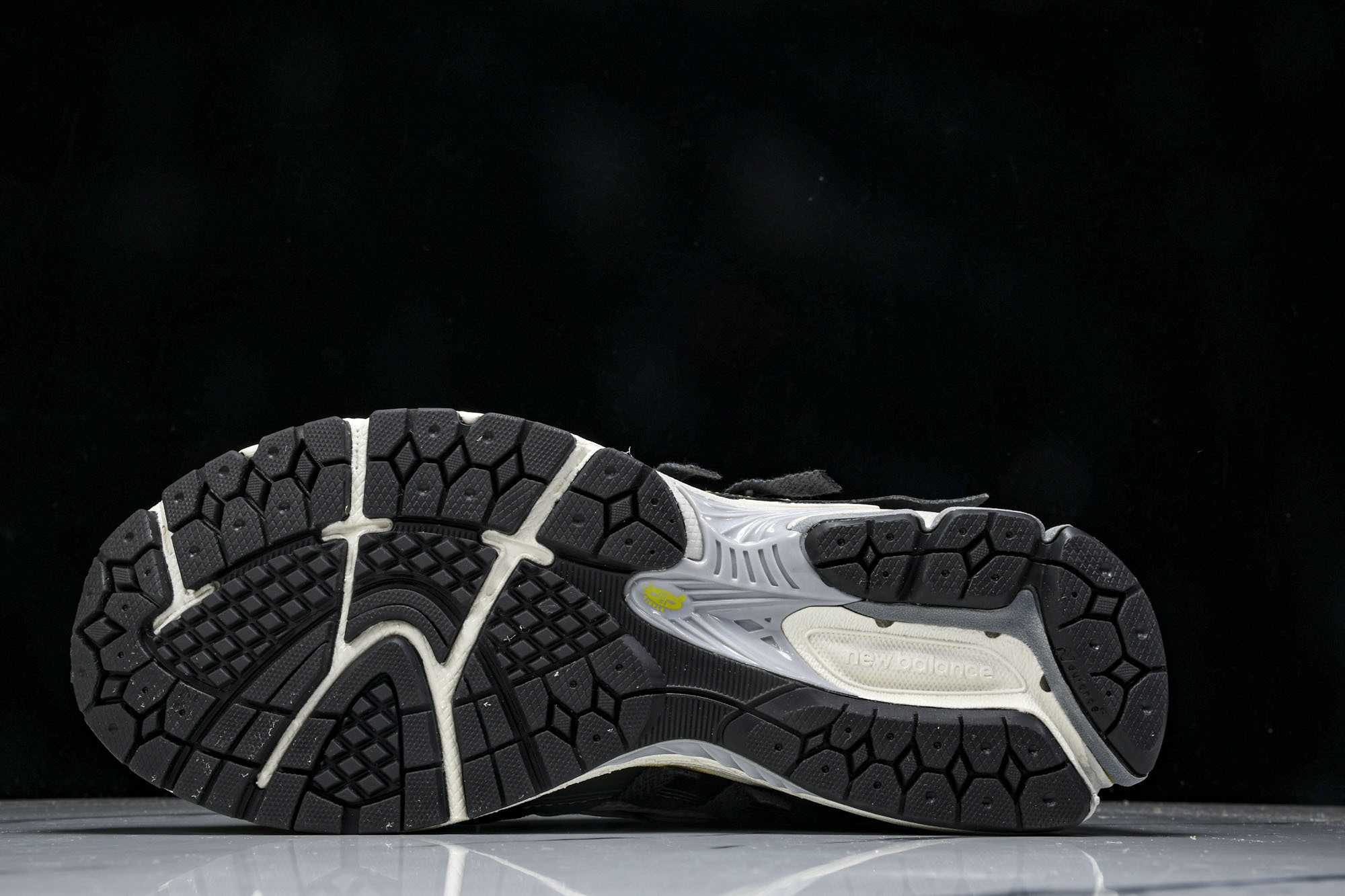 New Balance 1906系列复古老爹风休闲运动慢跑鞋 M1906ANA #YZ010#鞋款灵感源