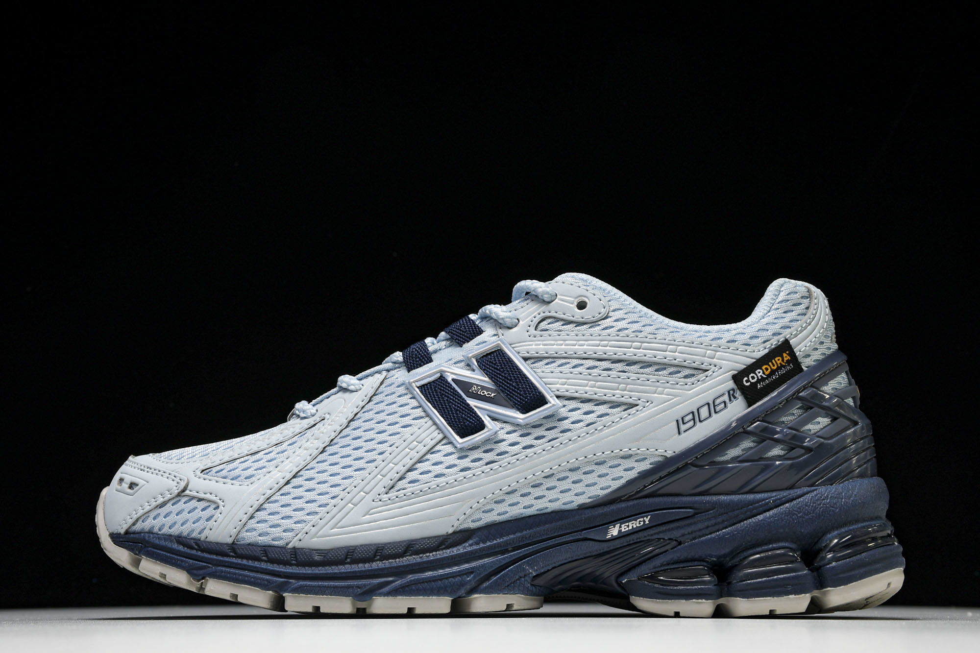 New Balance 1906系列复古老爹风休闲运动慢跑鞋 M1906CDA #YZ010#鞋款灵感源
