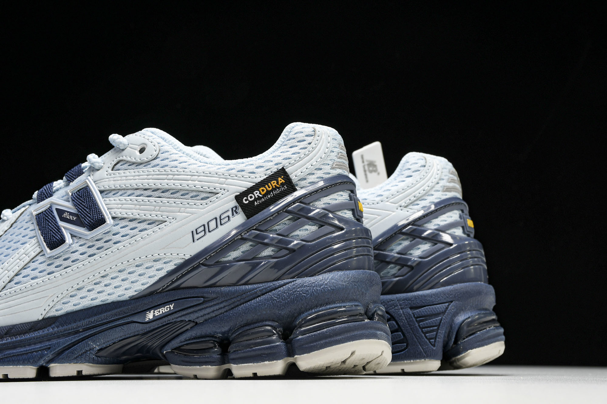 New Balance 1906系列复古老爹风休闲运动慢跑鞋 M1906CDA #YZ010#鞋款灵感源