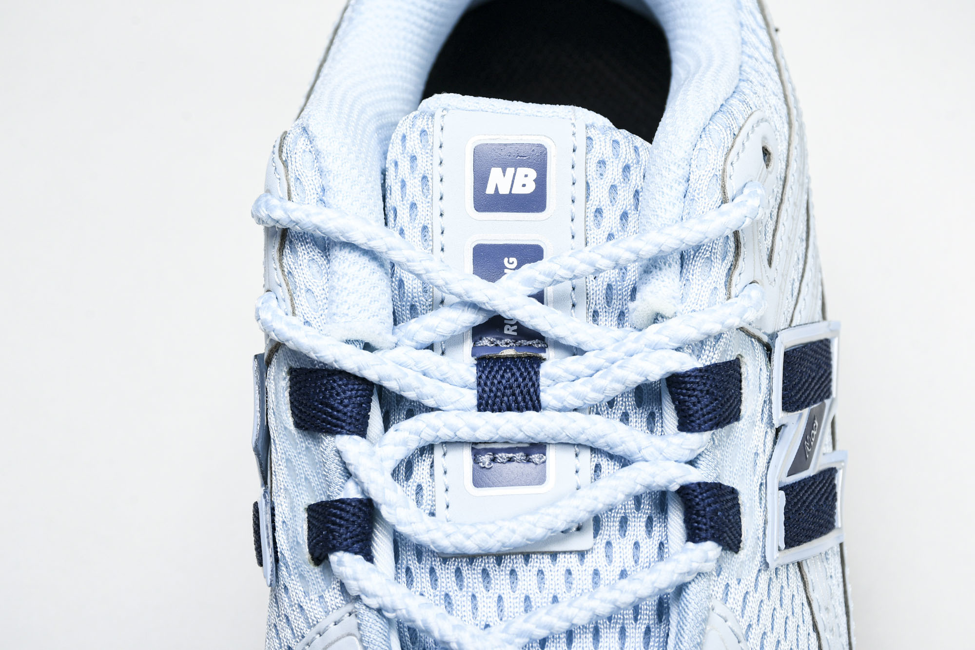 New Balance 1906系列复古老爹风休闲运动慢跑鞋 M1906CDA #YZ010#鞋款灵感源