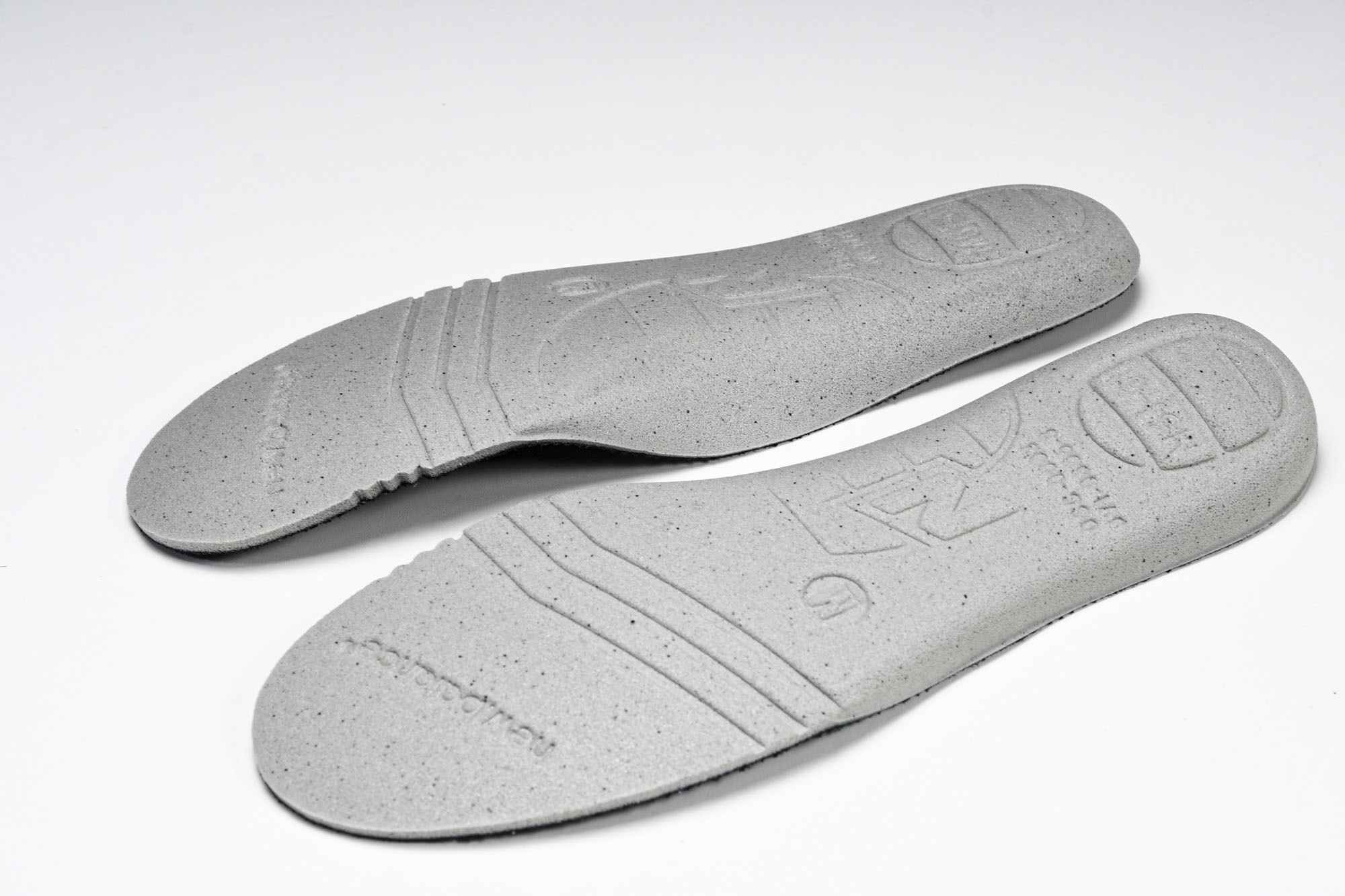 New Balance 1906系列复古老爹风休闲运动慢跑鞋 M1906CDA #YZ010#鞋款灵感源