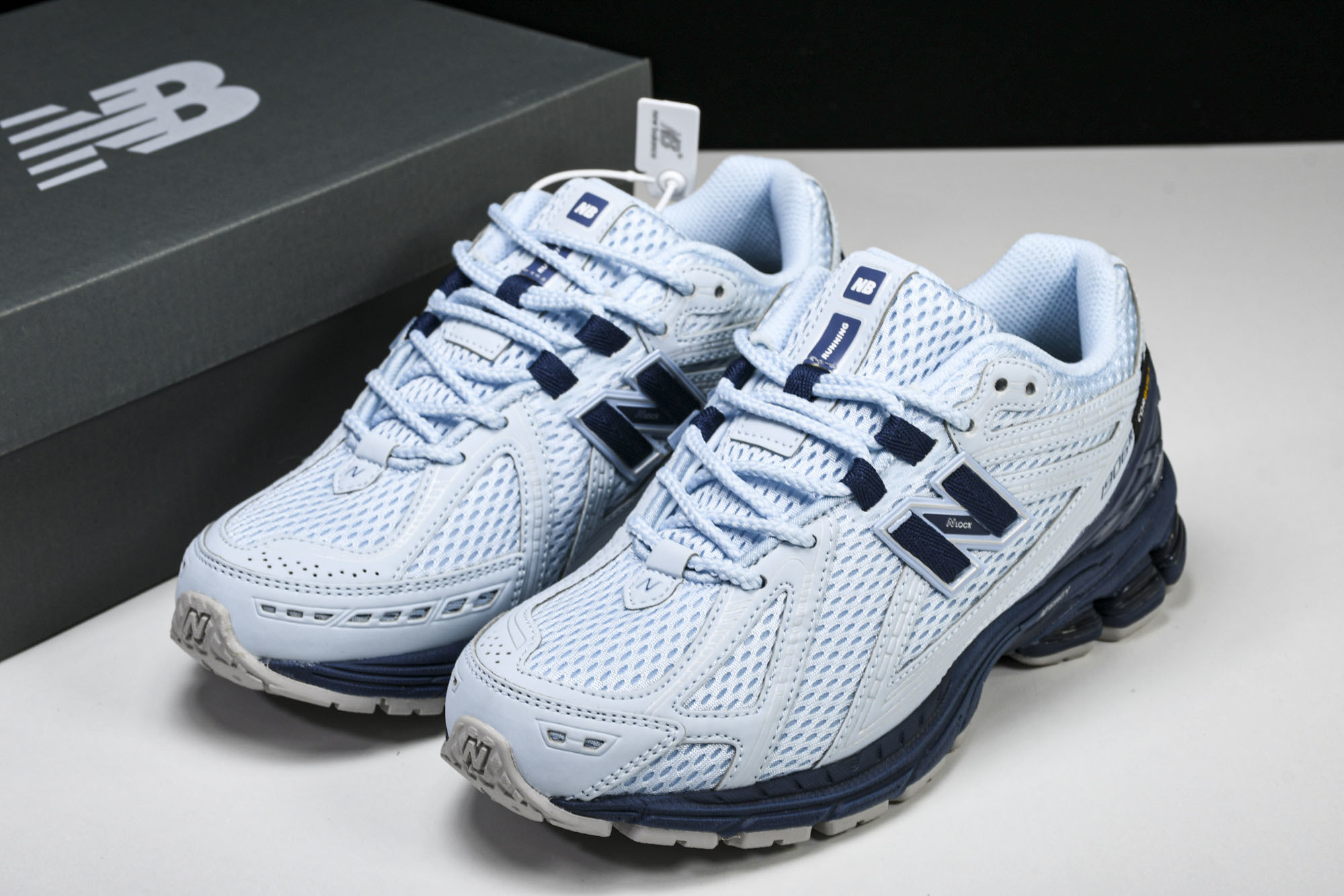 New Balance 1906系列复古老爹风休闲运动慢跑鞋 M1906CDA #YZ010#鞋款灵感源