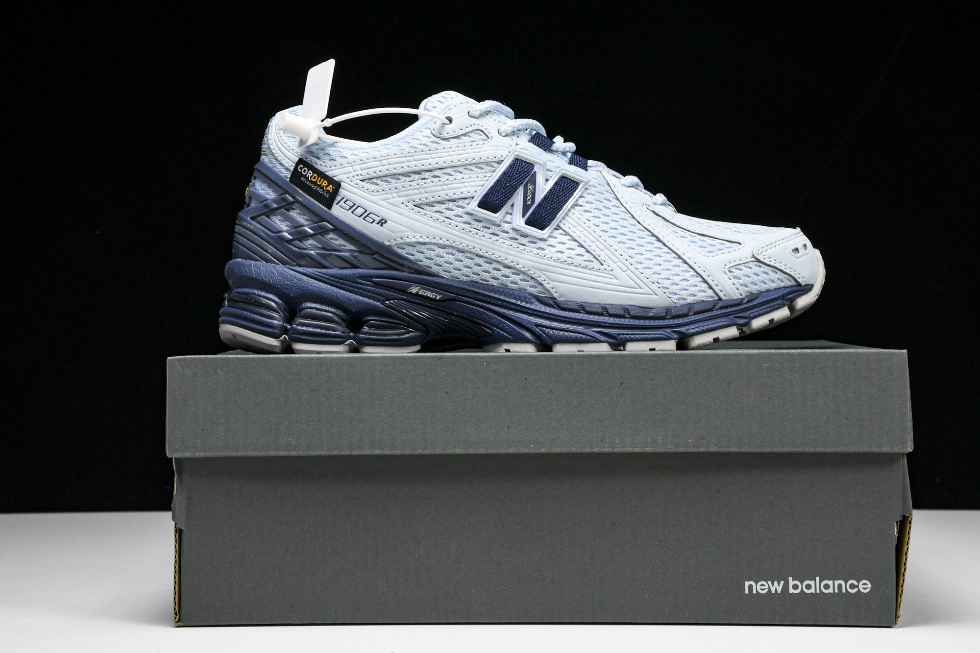 New Balance 1906系列复古老爹风休闲运动慢跑鞋 M1906CDA #YZ010#鞋款灵感源