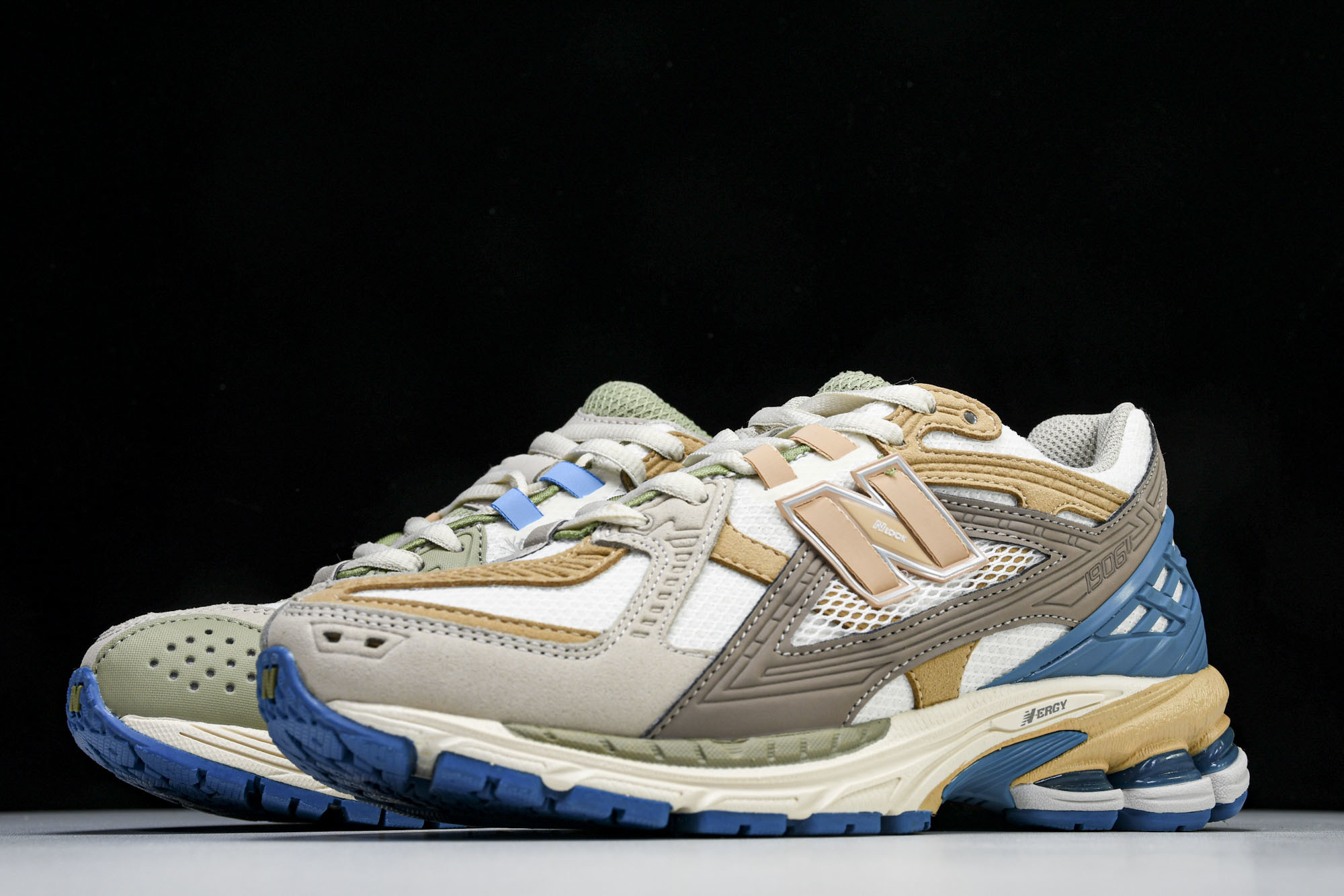 New Balance 1906系列复古老爹风休闲运动慢跑鞋 M1906NCS #YZ010#鞋款灵感源