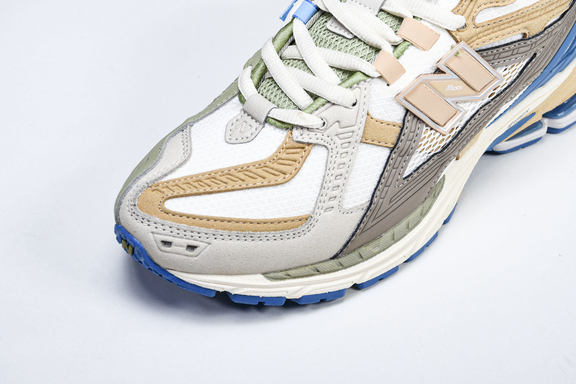 New Balance 1906系列复古老爹风休闲运动慢跑鞋 M1906NCS #YZ010#鞋款灵感源