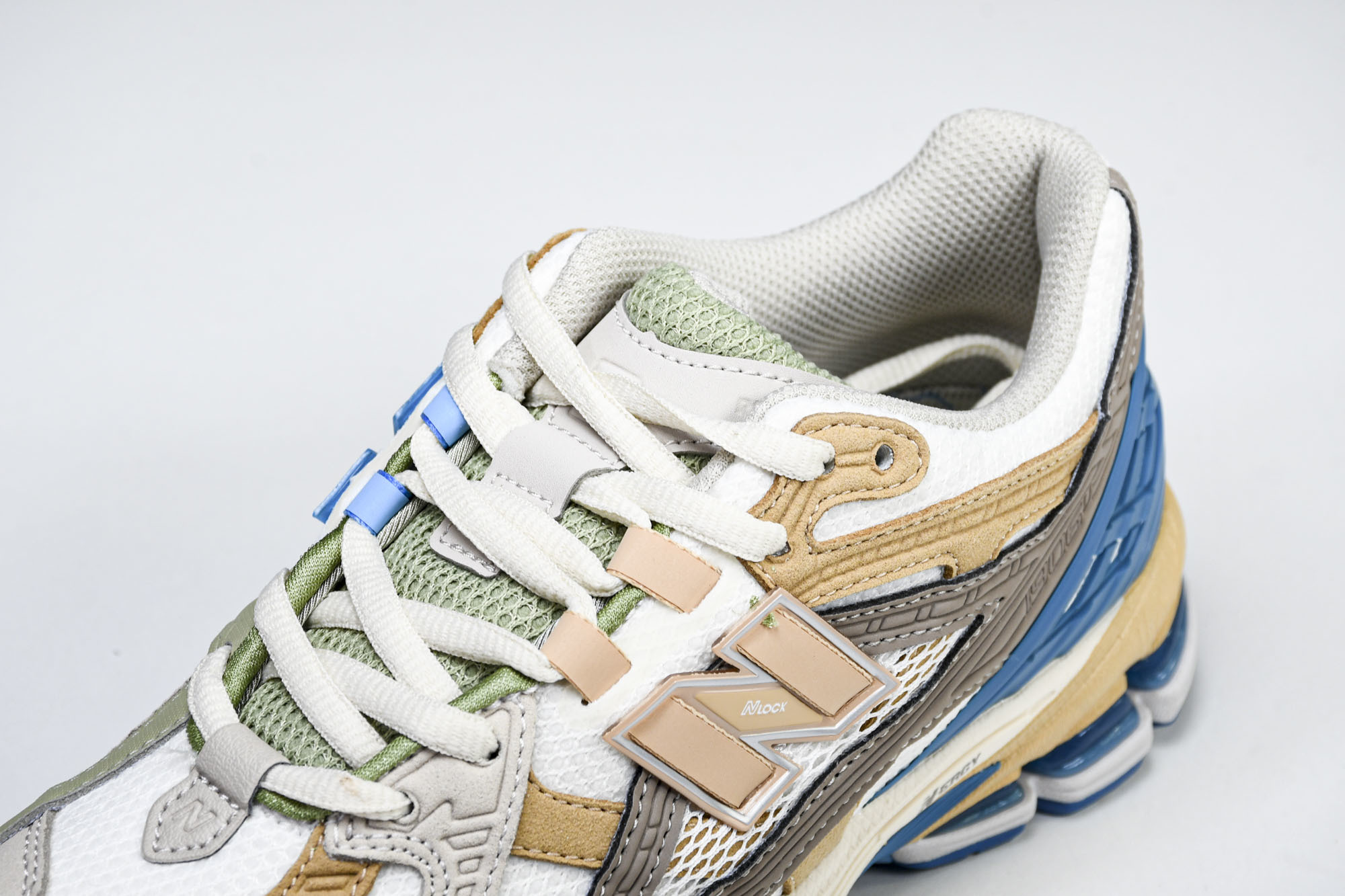 New Balance 1906系列复古老爹风休闲运动慢跑鞋 M1906NCS #YZ010#鞋款灵感源