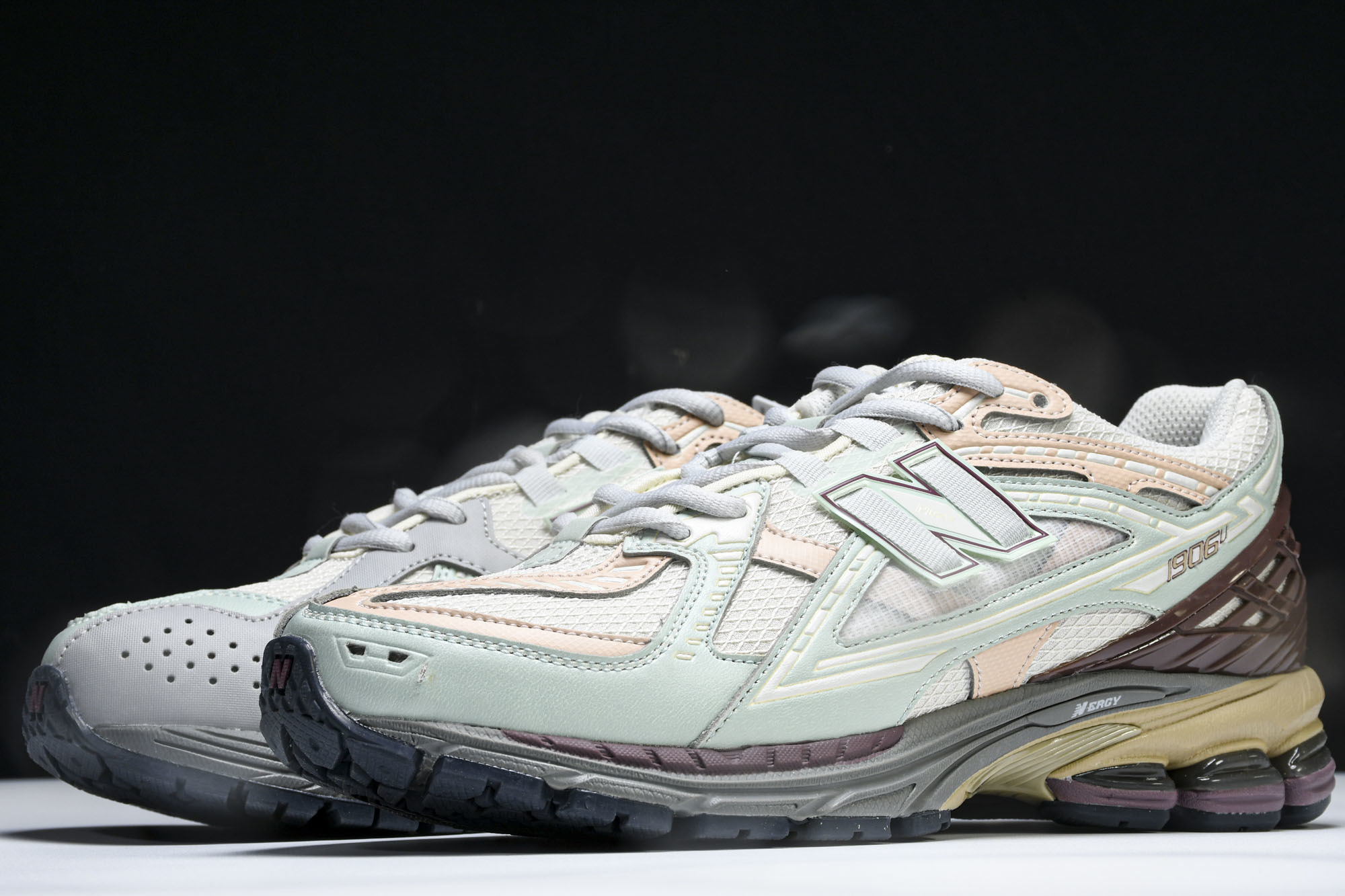 New Balance 1906系列复古老爹风休闲运动慢跑鞋 M1906ND #YZ010#鞋款灵感源自