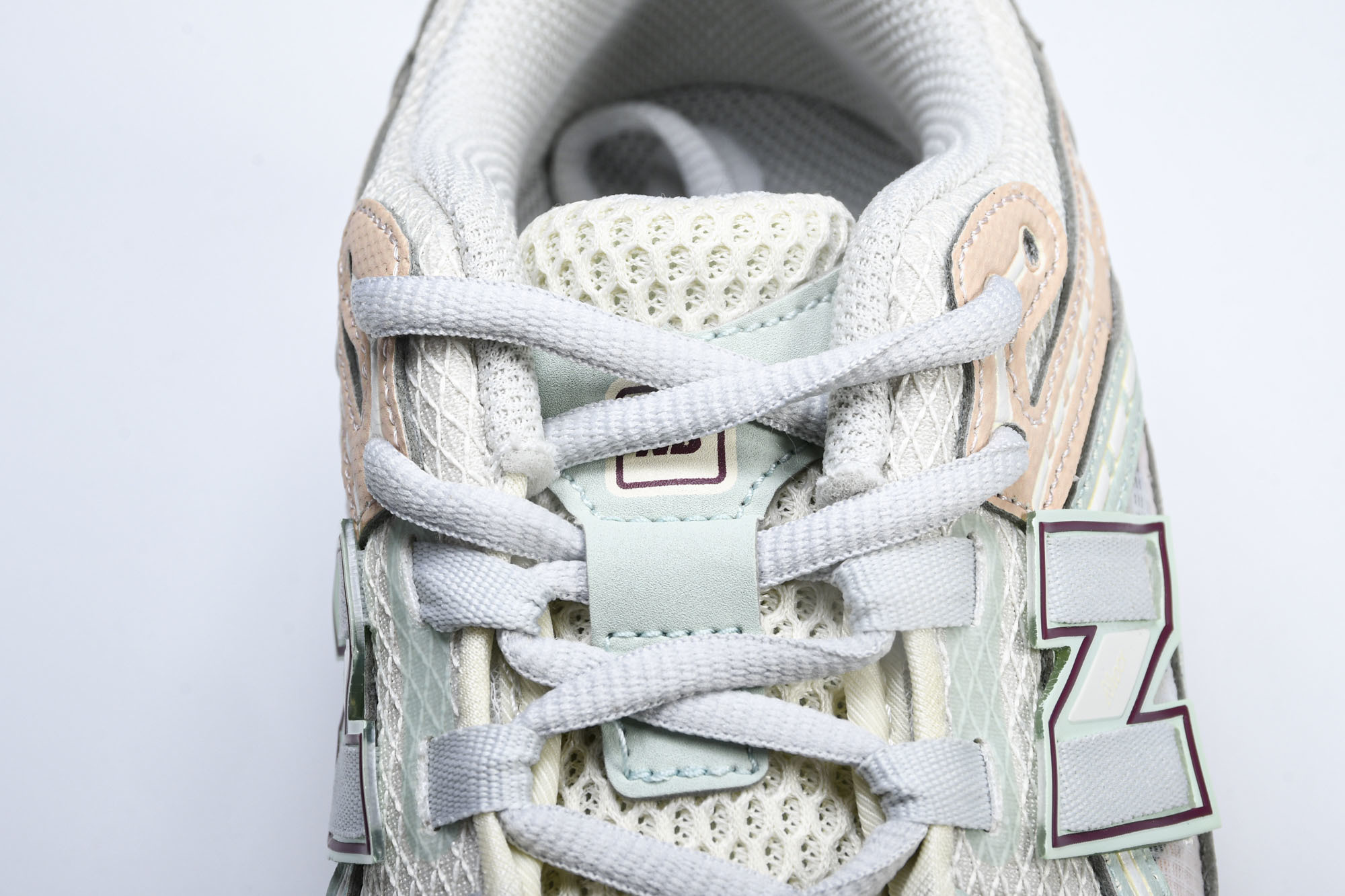 New Balance 1906系列复古老爹风休闲运动慢跑鞋 M1906ND #YZ010#鞋款灵感源自