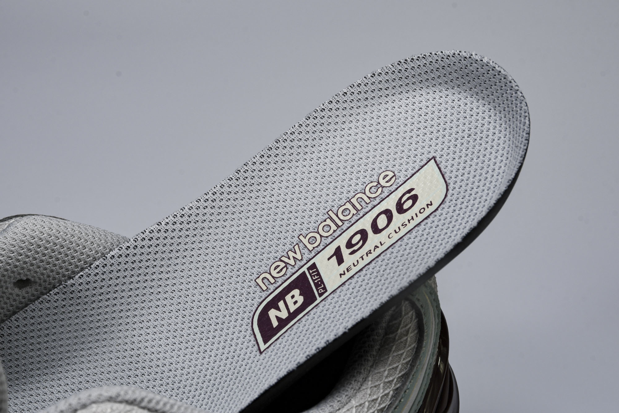 New Balance 1906系列复古老爹风休闲运动慢跑鞋 M1906ND #YZ010#鞋款灵感源自