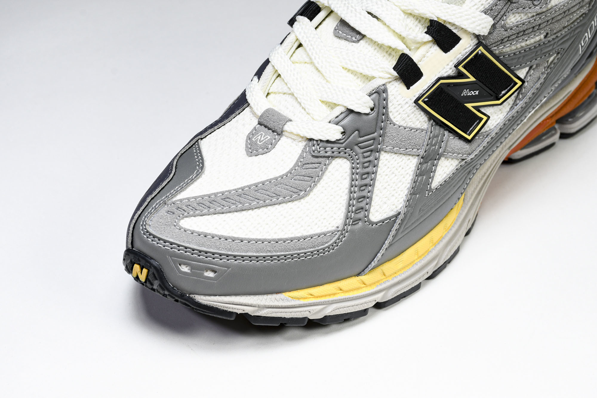 New Balance 1906系列复古老爹风休闲运动慢跑鞋 M1906NG1 #YZ010#鞋款灵感源