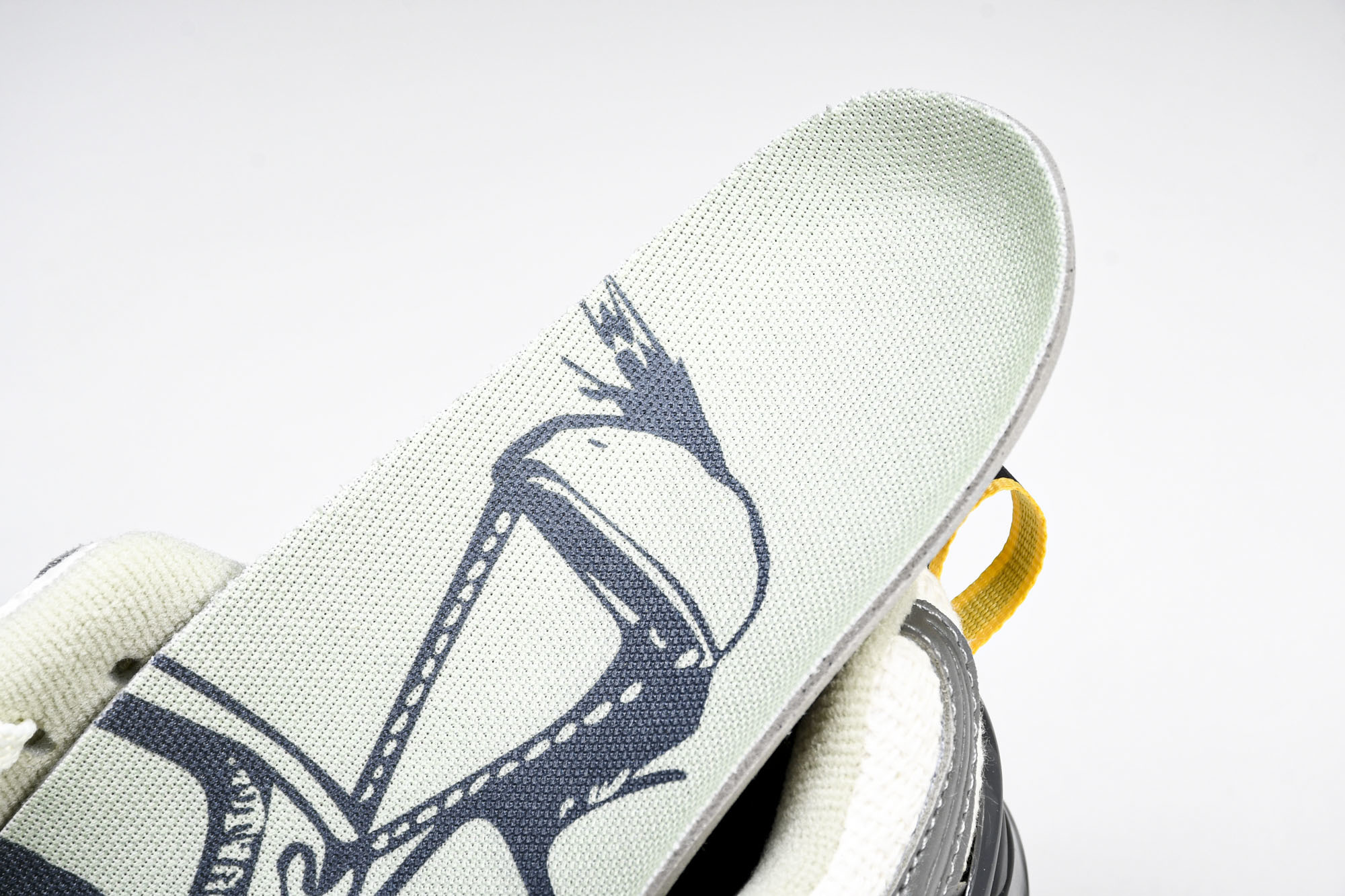 New Balance 1906系列复古老爹风休闲运动慢跑鞋 M1906NG1 #YZ010#鞋款灵感源