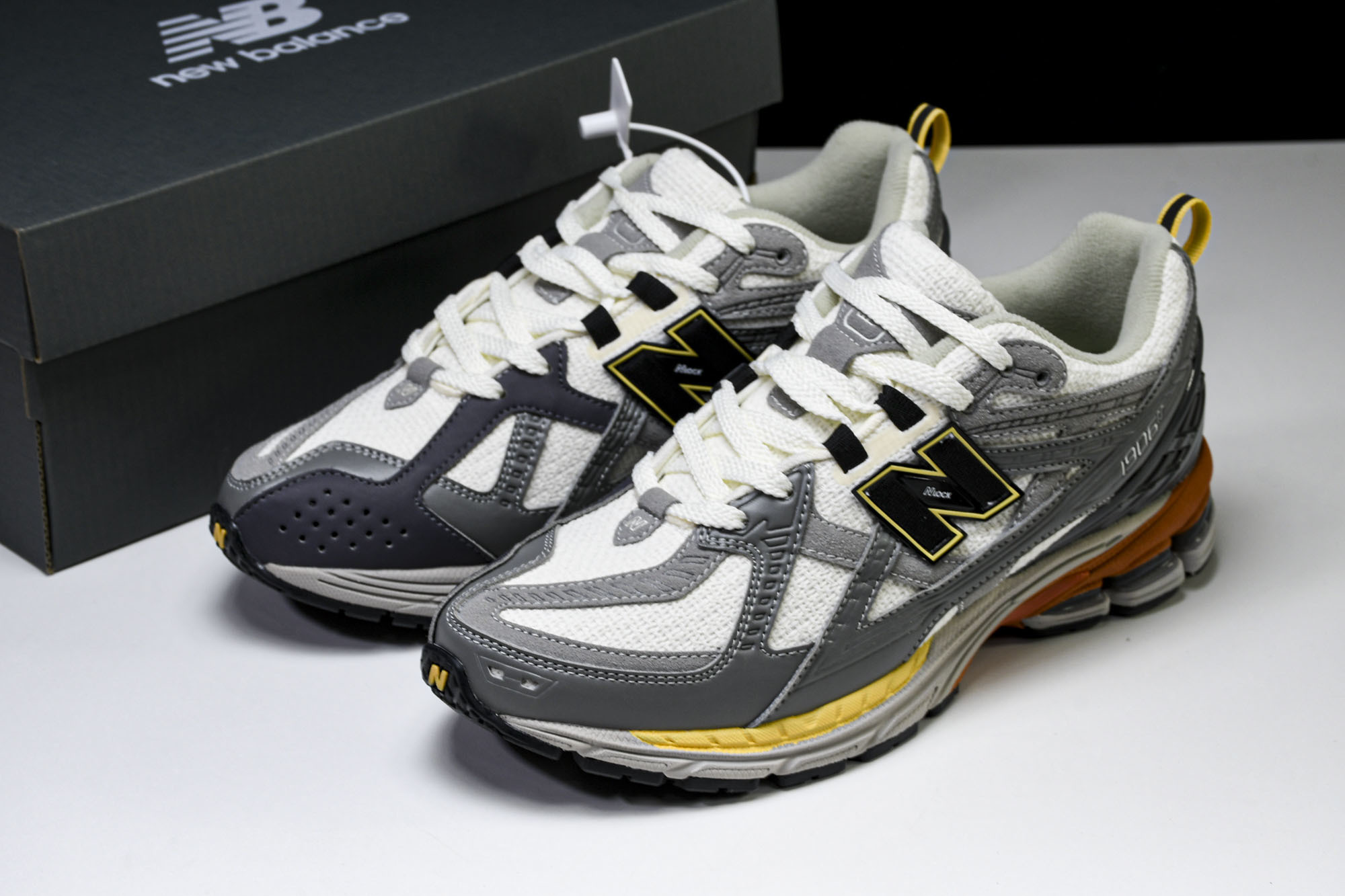 New Balance 1906系列复古老爹风休闲运动慢跑鞋 M1906NG1 #YZ010#鞋款灵感源