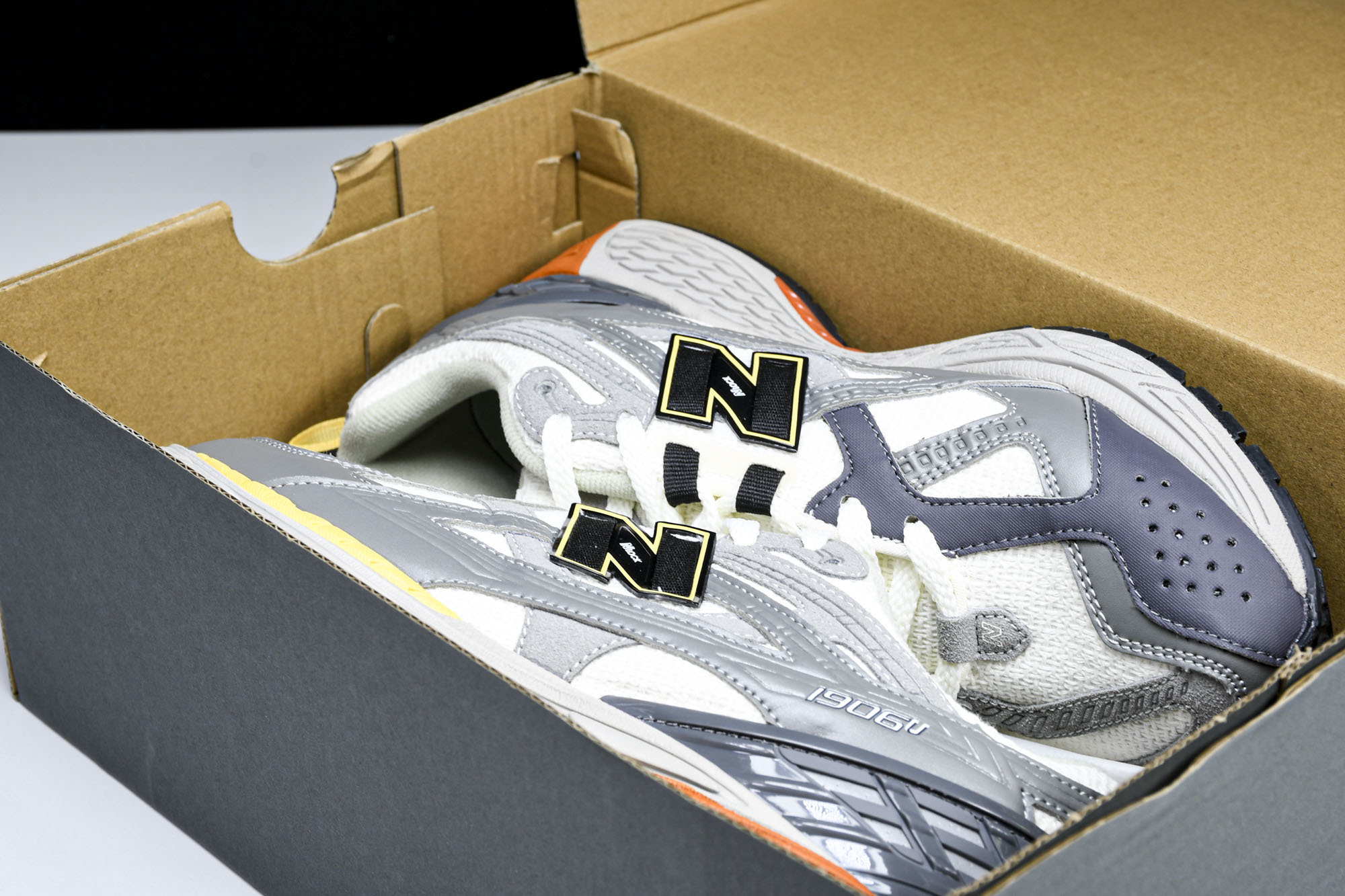 New Balance 1906系列复古老爹风休闲运动慢跑鞋 M1906NG1 #YZ010#鞋款灵感源