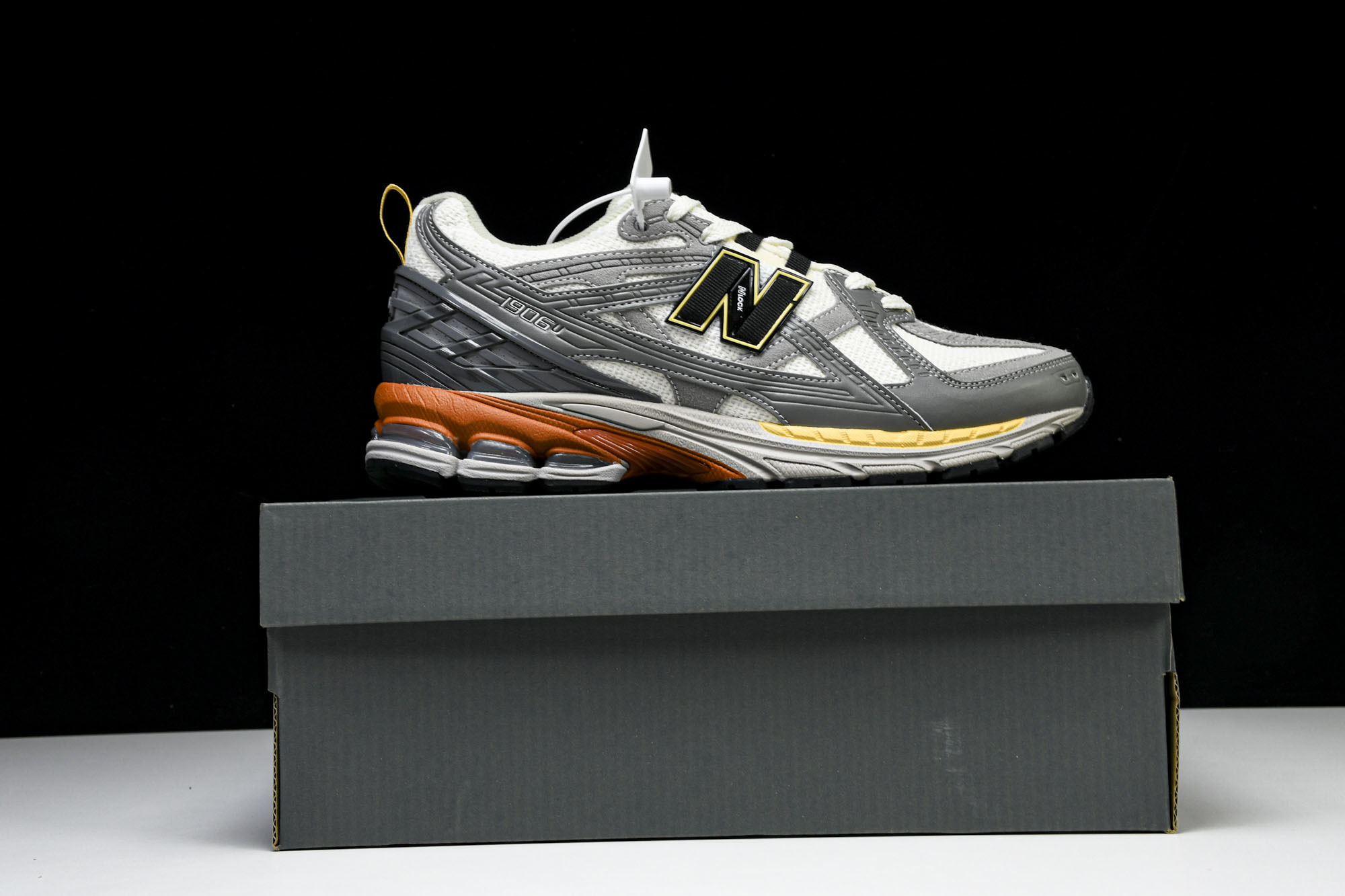 New Balance 1906系列复古老爹风休闲运动慢跑鞋 M1906NG1 #YZ010#鞋款灵感源