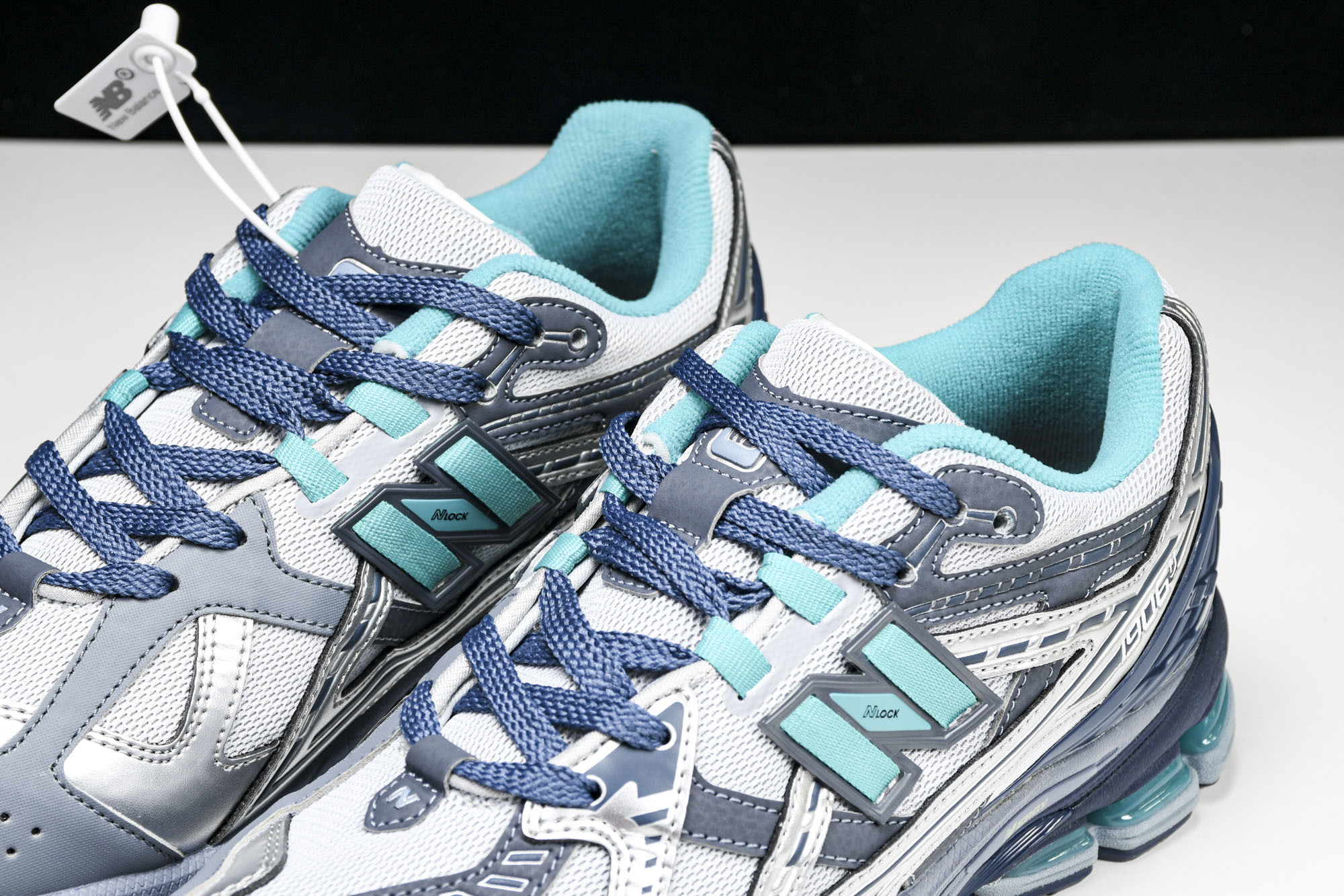 New Balance 1906系列复古老爹风休闲运动慢跑鞋 M1906NK1 #YZ010#鞋款灵感源