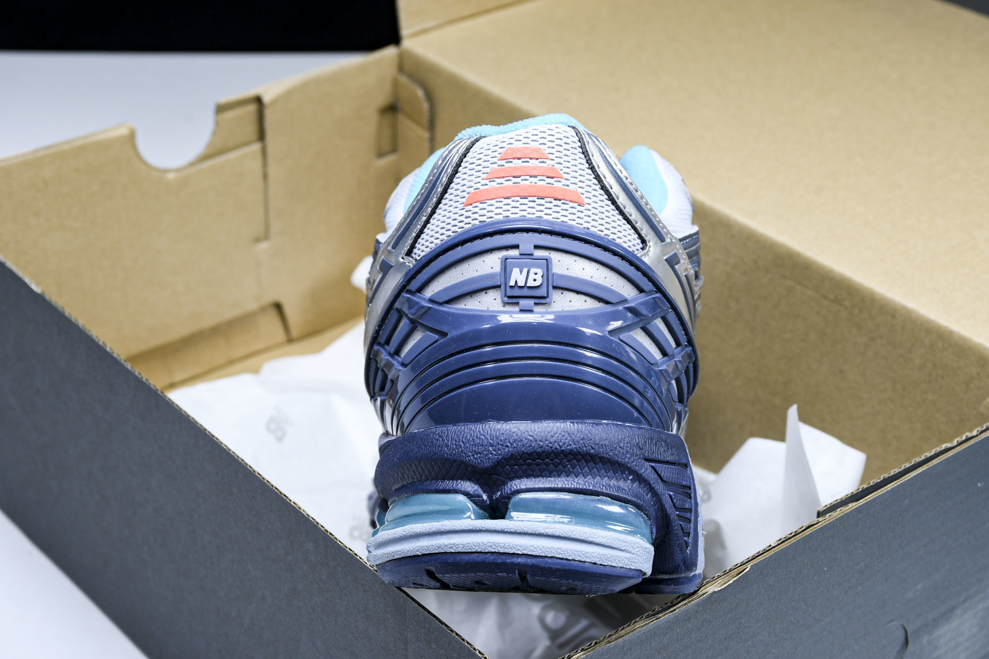 New Balance 1906系列复古老爹风休闲运动慢跑鞋 M1906NK1 #YZ010#鞋款灵感源