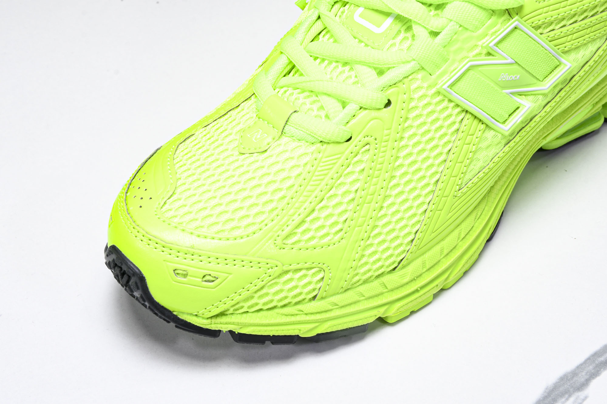 New Balance 1906系列复古老爹风休闲运动慢跑鞋 M1906RAA #YZ010#鞋款灵感源