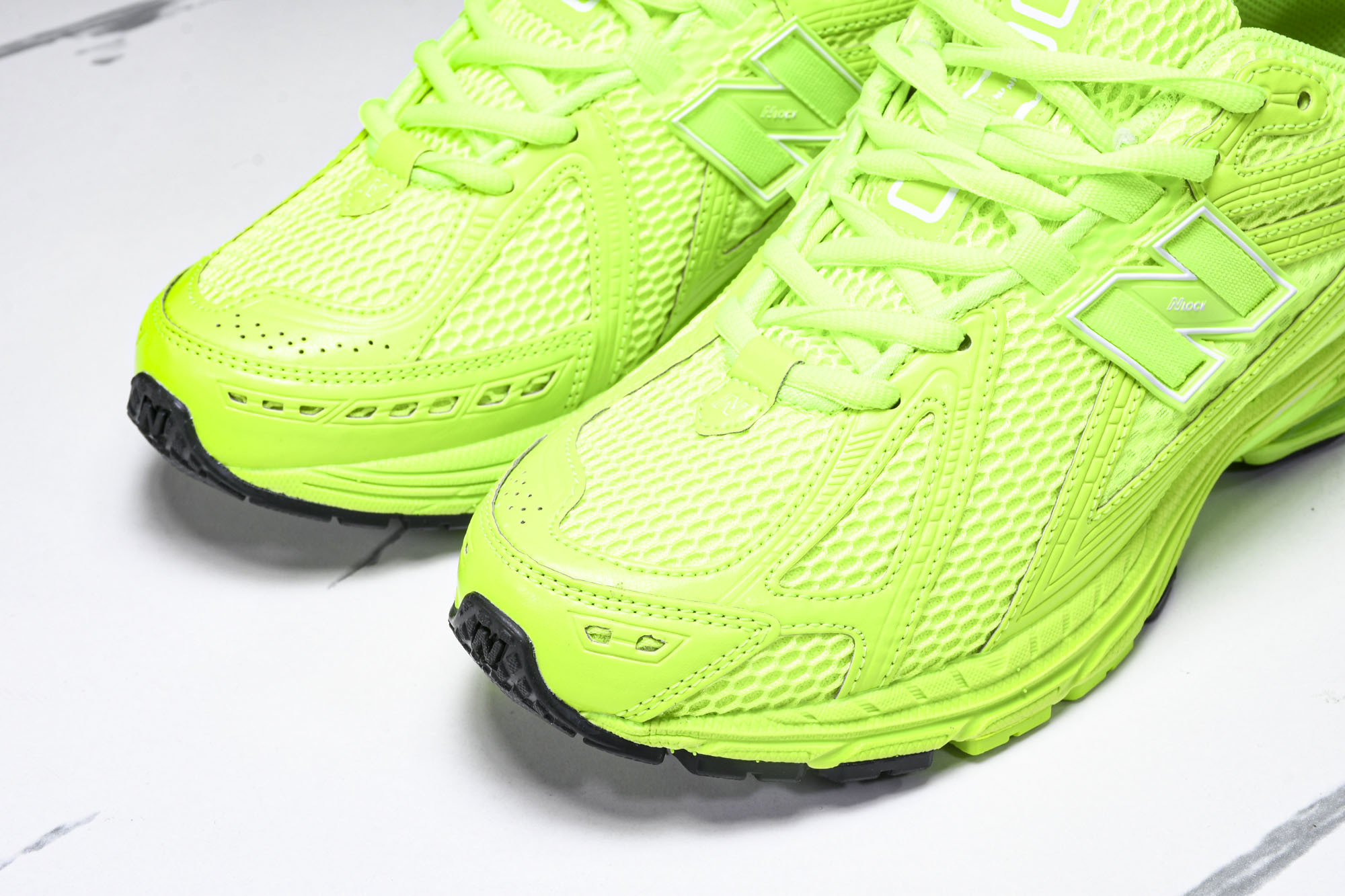 New Balance 1906系列复古老爹风休闲运动慢跑鞋 M1906RAA #YZ010#鞋款灵感源