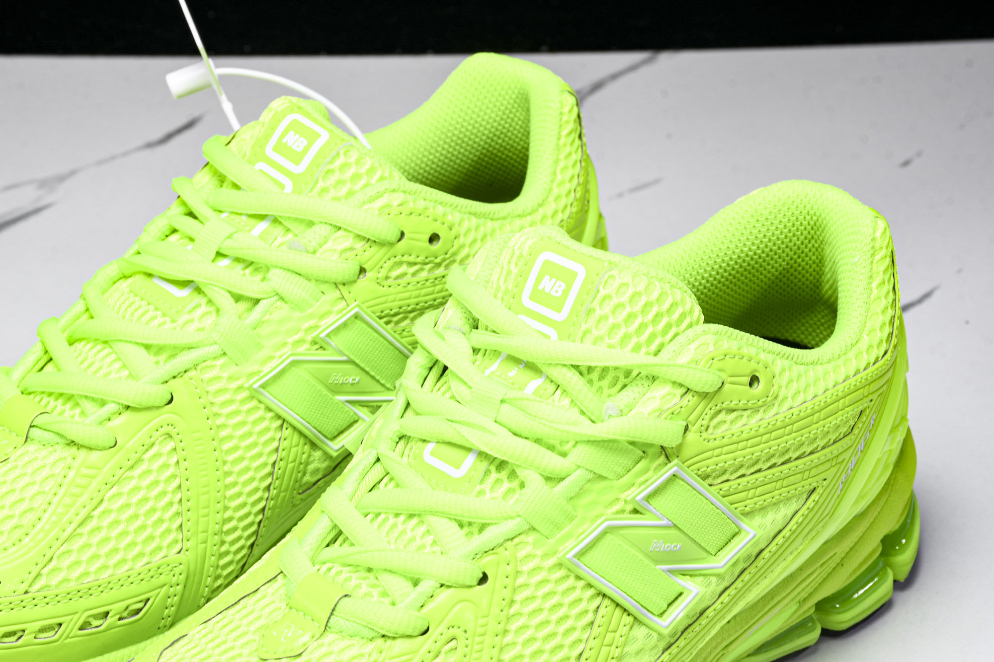 New Balance 1906系列复古老爹风休闲运动慢跑鞋 M1906RAA #YZ010#鞋款灵感源