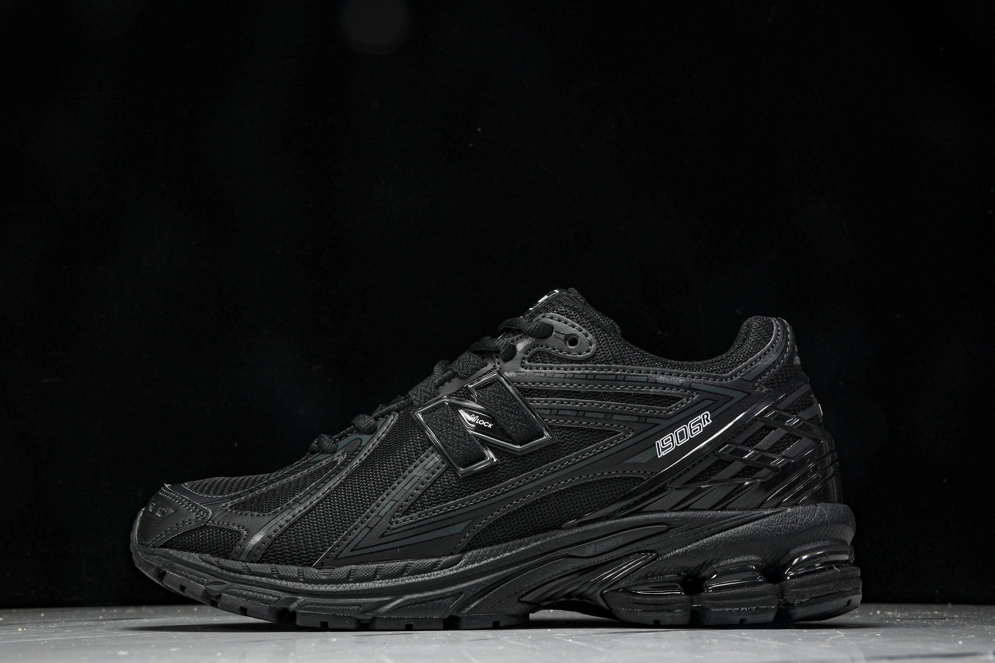 New Balance 1906系列复古老爹风休闲运动慢跑鞋 M1906RBB #YZ010#鞋款灵感源