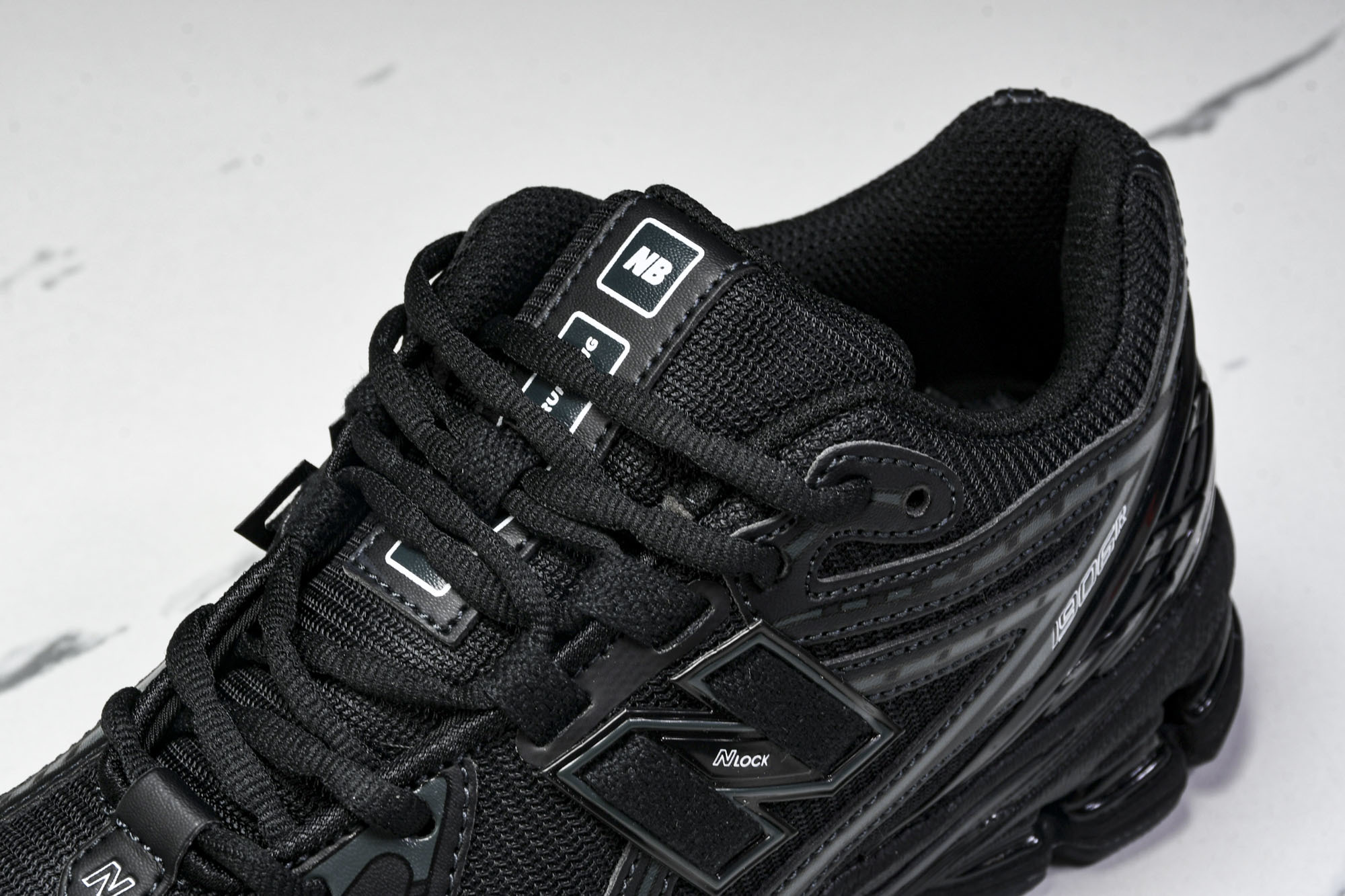 New Balance 1906系列复古老爹风休闲运动慢跑鞋 M1906RBB #YZ010#鞋款灵感源