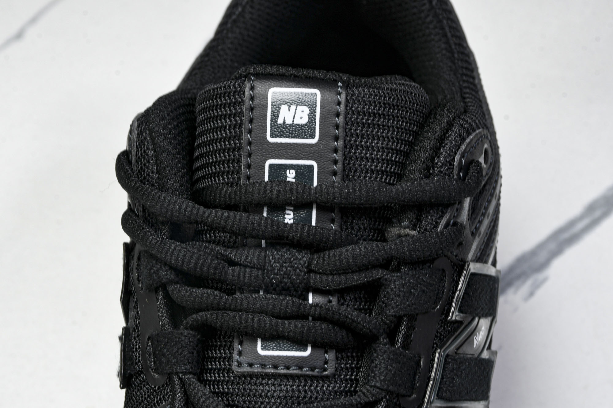 New Balance 1906系列复古老爹风休闲运动慢跑鞋 M1906RBB #YZ010#鞋款灵感源