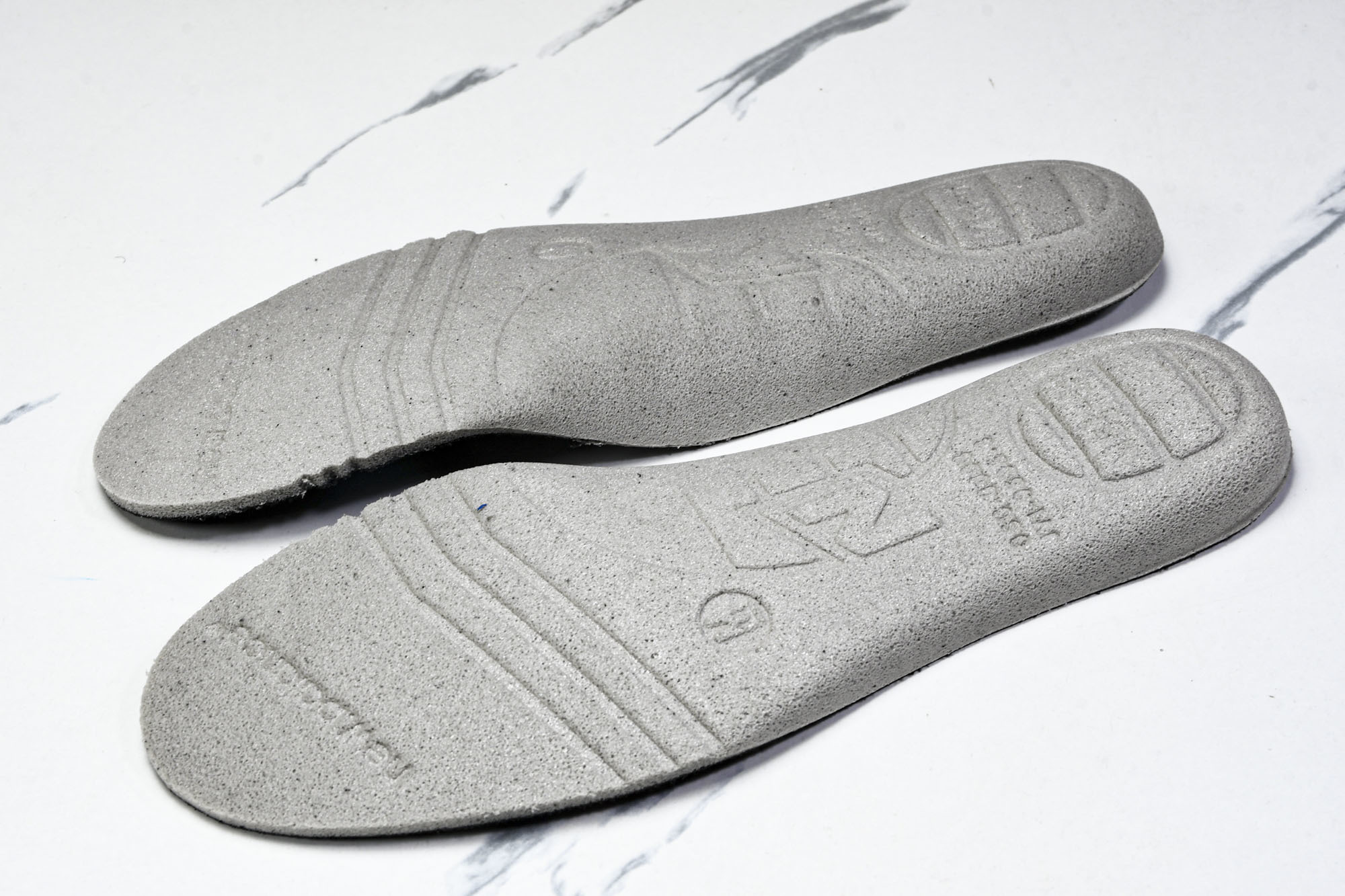 New Balance 1906系列复古老爹风休闲运动慢跑鞋 M1906RBB #YZ010#鞋款灵感源