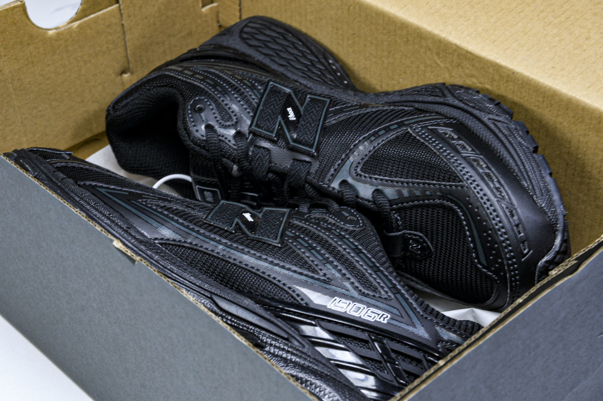 New Balance 1906系列复古老爹风休闲运动慢跑鞋 M1906RBB_CM_1 #YZ010#
