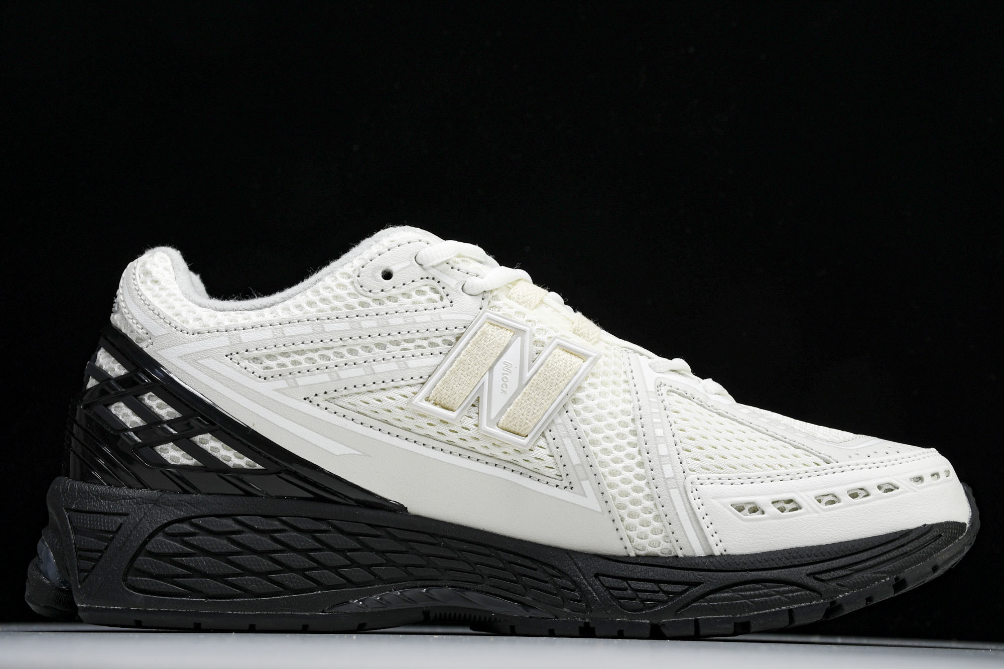 New Balance 1906系列复古老爹风休闲运动慢跑鞋 M1906RCO #YZ010#鞋款灵感源