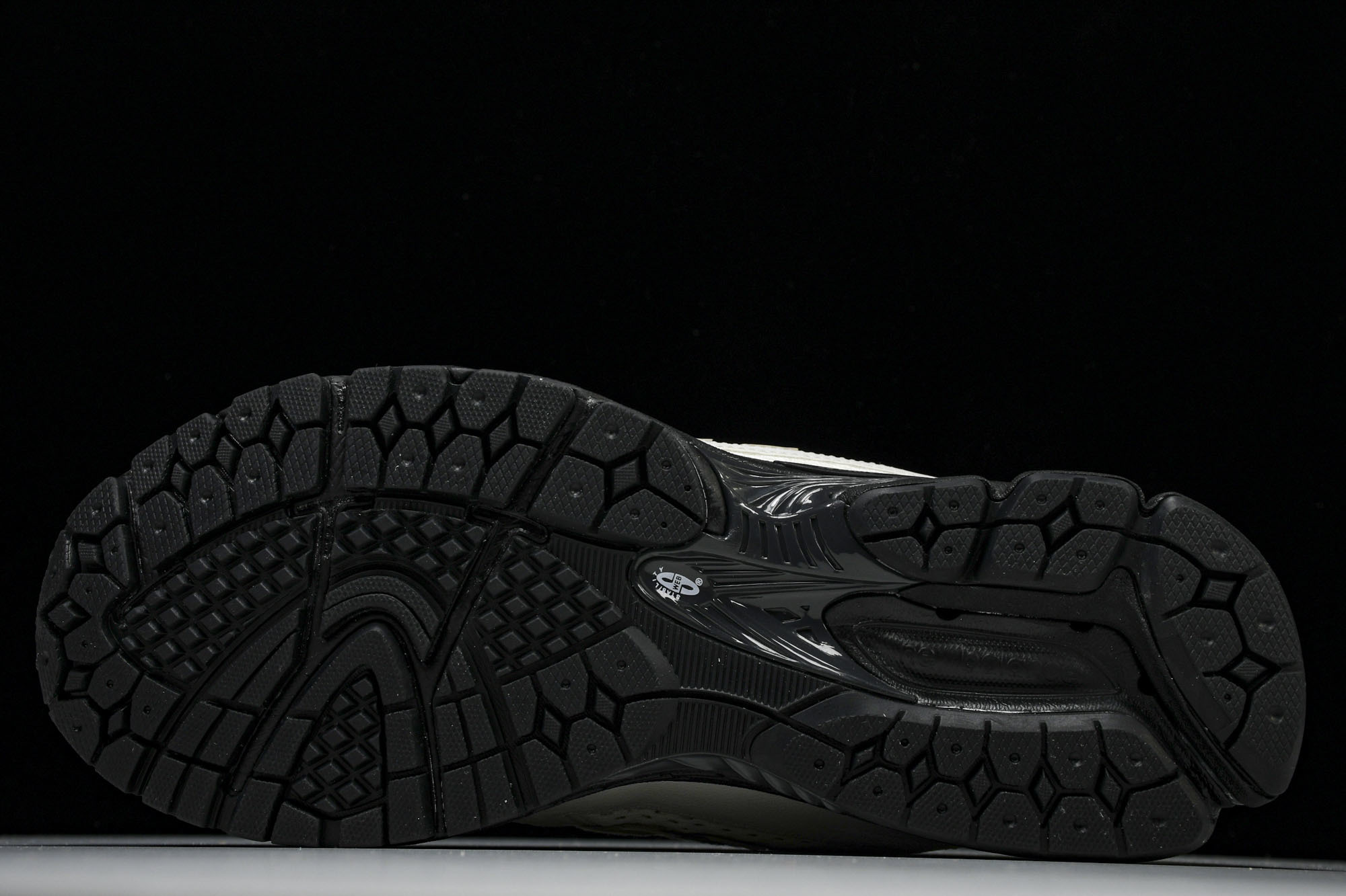 New Balance 1906系列复古老爹风休闲运动慢跑鞋 M1906RCO #YZ010#鞋款灵感源
