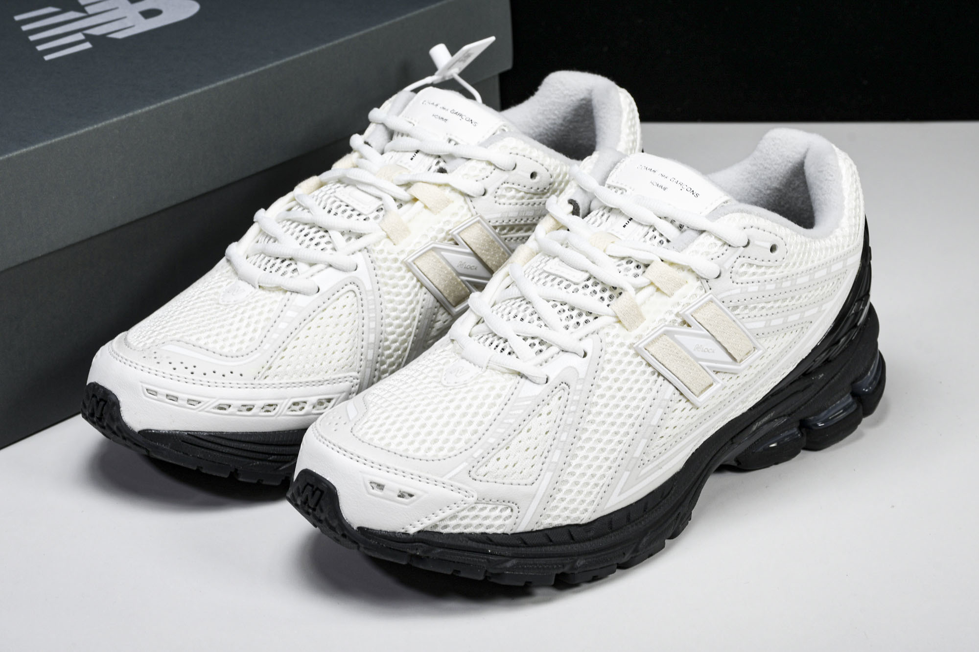 New Balance 1906系列复古老爹风休闲运动慢跑鞋 M1906RCO #YZ010#鞋款灵感源