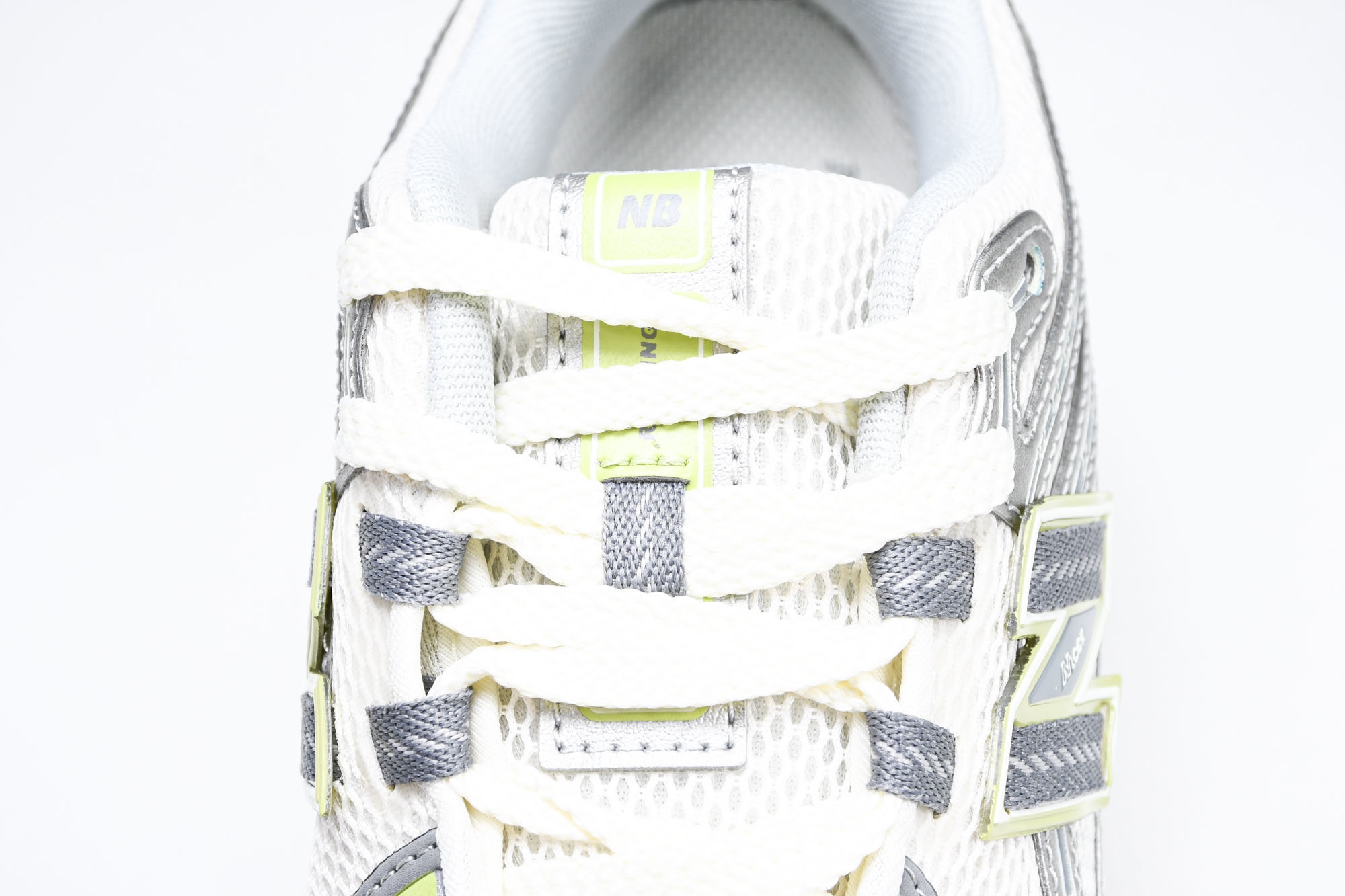 New Balance 1906系列复古老爹风休闲运动慢跑鞋 M1906REM #YZ010#鞋款灵感源